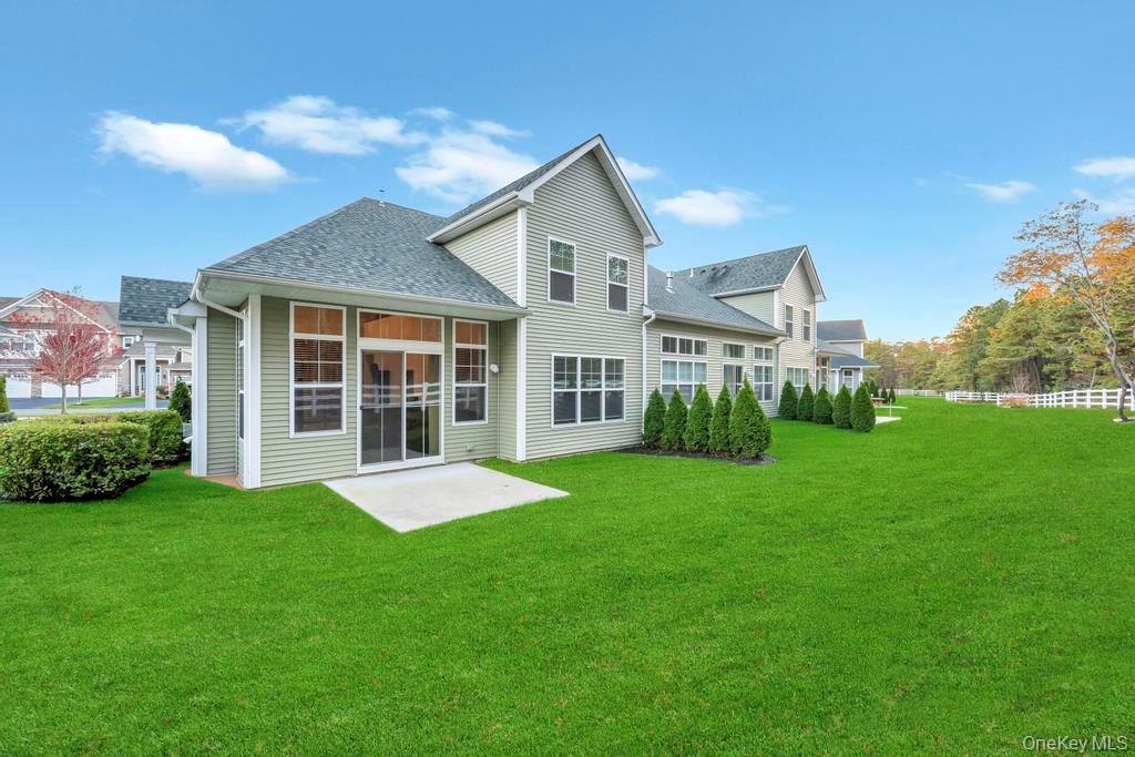 #7 photo, 195 Belmont Circle, Yaphank , NY 11980