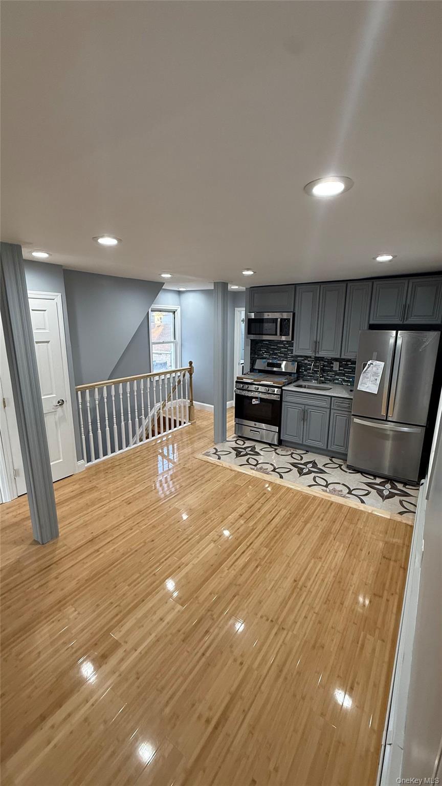 #13 photo, 116-45 195 Street, Saint Albans , NY 11412