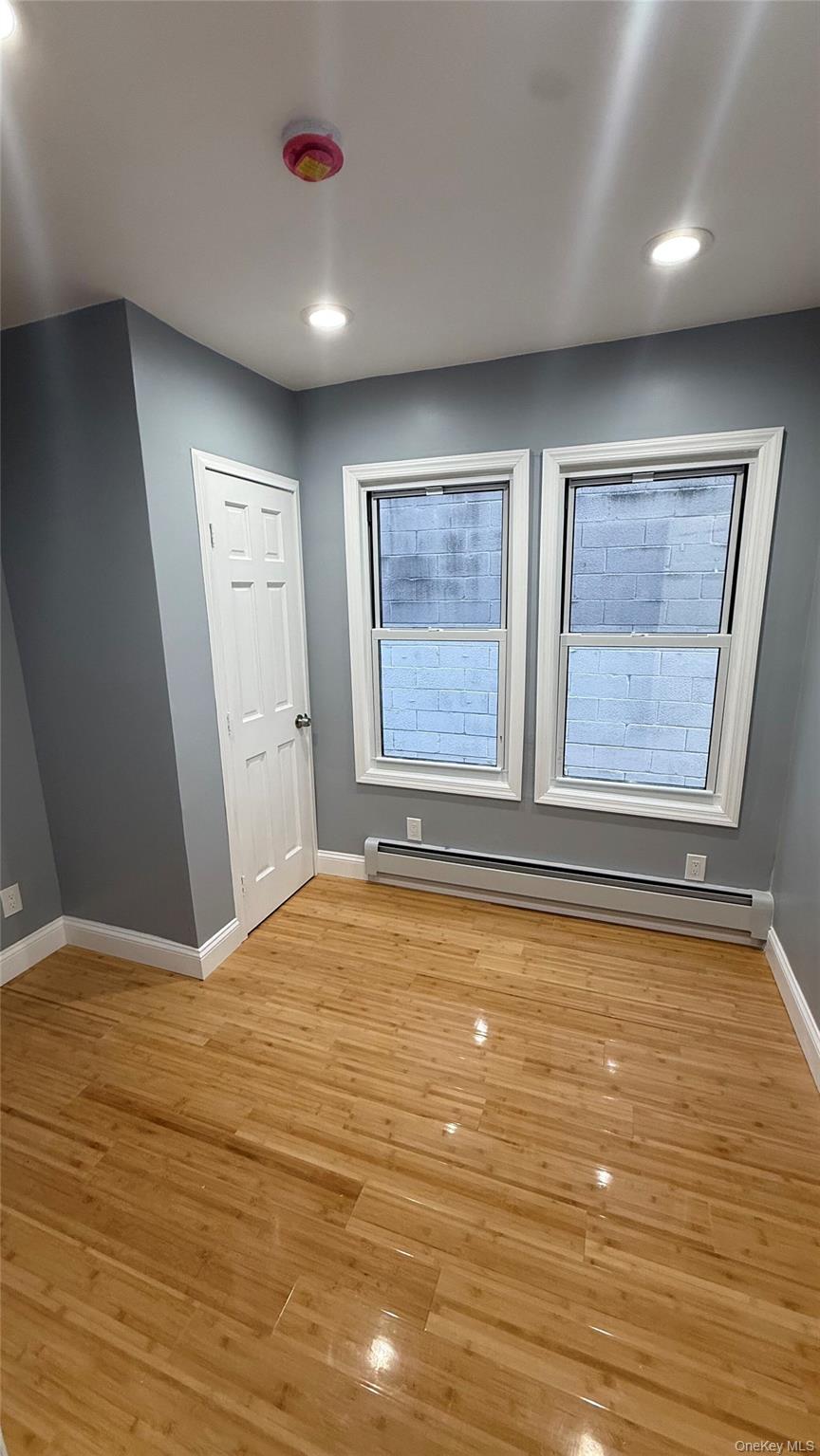 #4 photo, 116-45 195 Street, Saint Albans , NY 11412