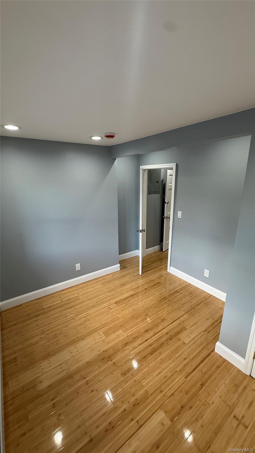 #7 photo, 116-45 195 Street, Saint Albans , NY 11412