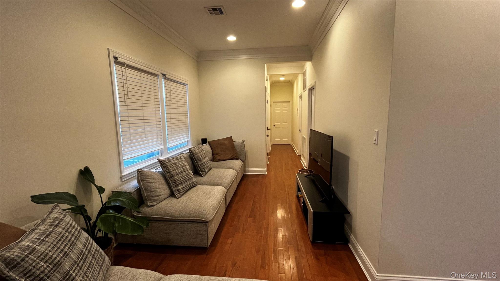 #4 photo, 137 W Market Street, Long Beach , NY 11561