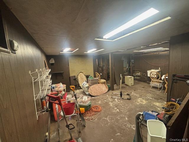 #17 photo, 62 12th Avenue, Mineola , NY 11501