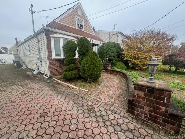 #2 photo, 62 12th Avenue, Mineola , NY 11501