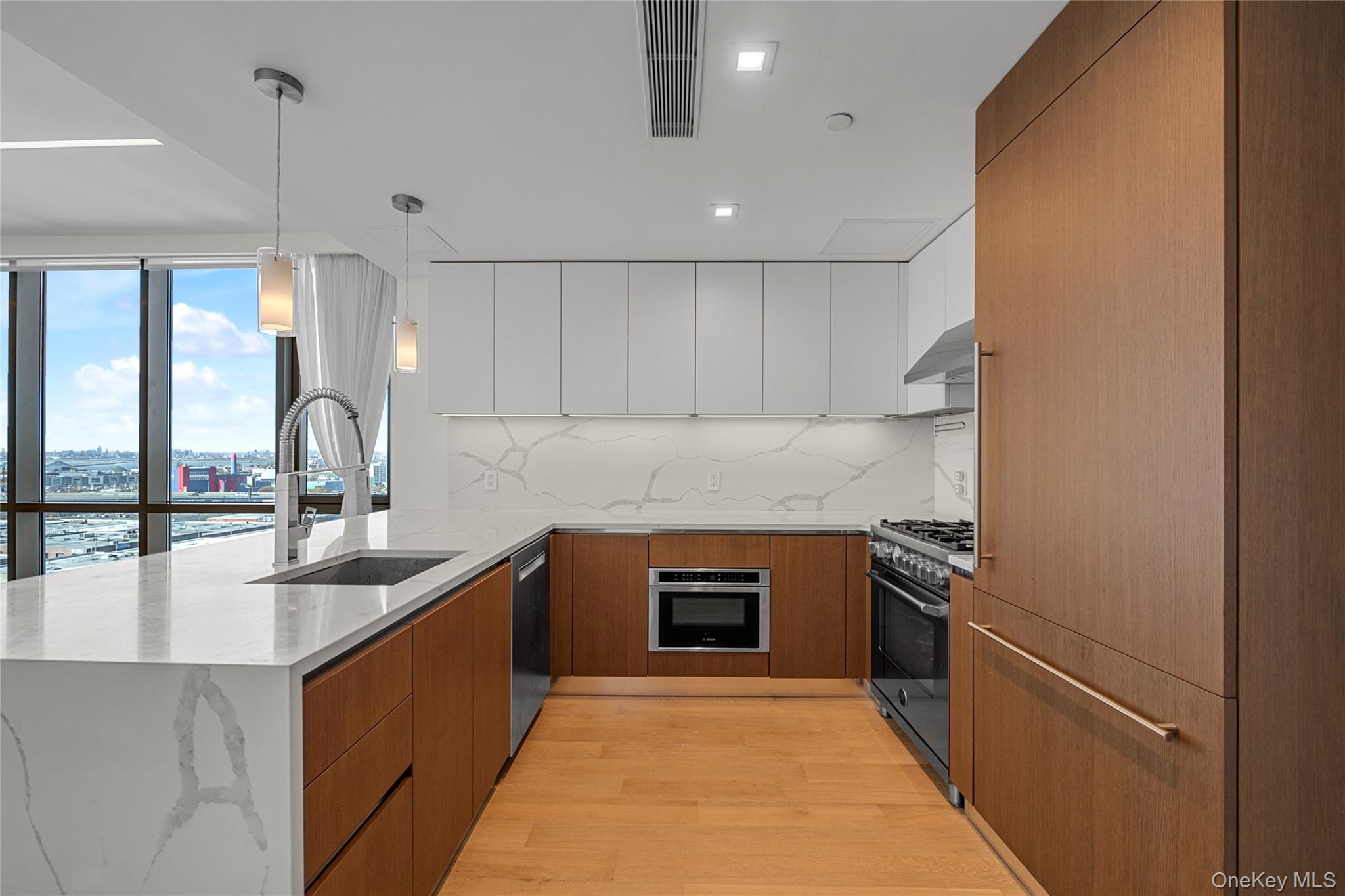 #6 photo, 134-37 35th Ave, Flushing , NY 11654