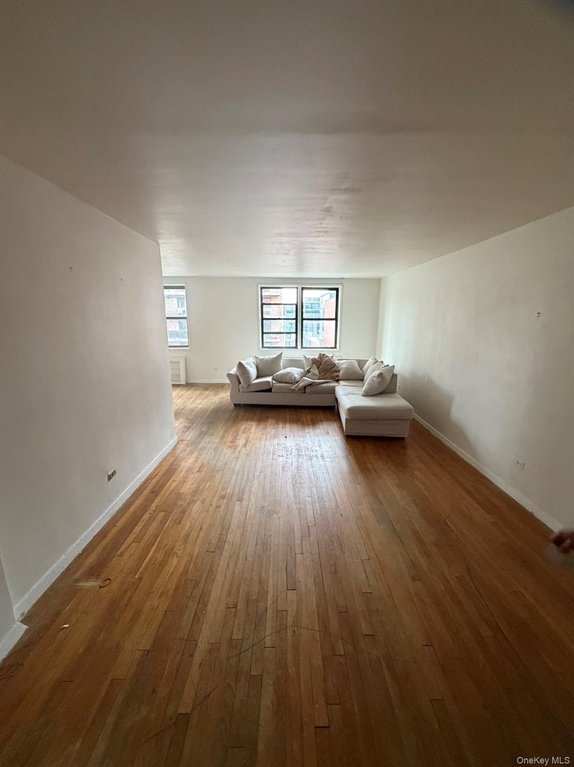 #7 photo, 143-40 Roosevelt Avenue, Flushing , NY 11354