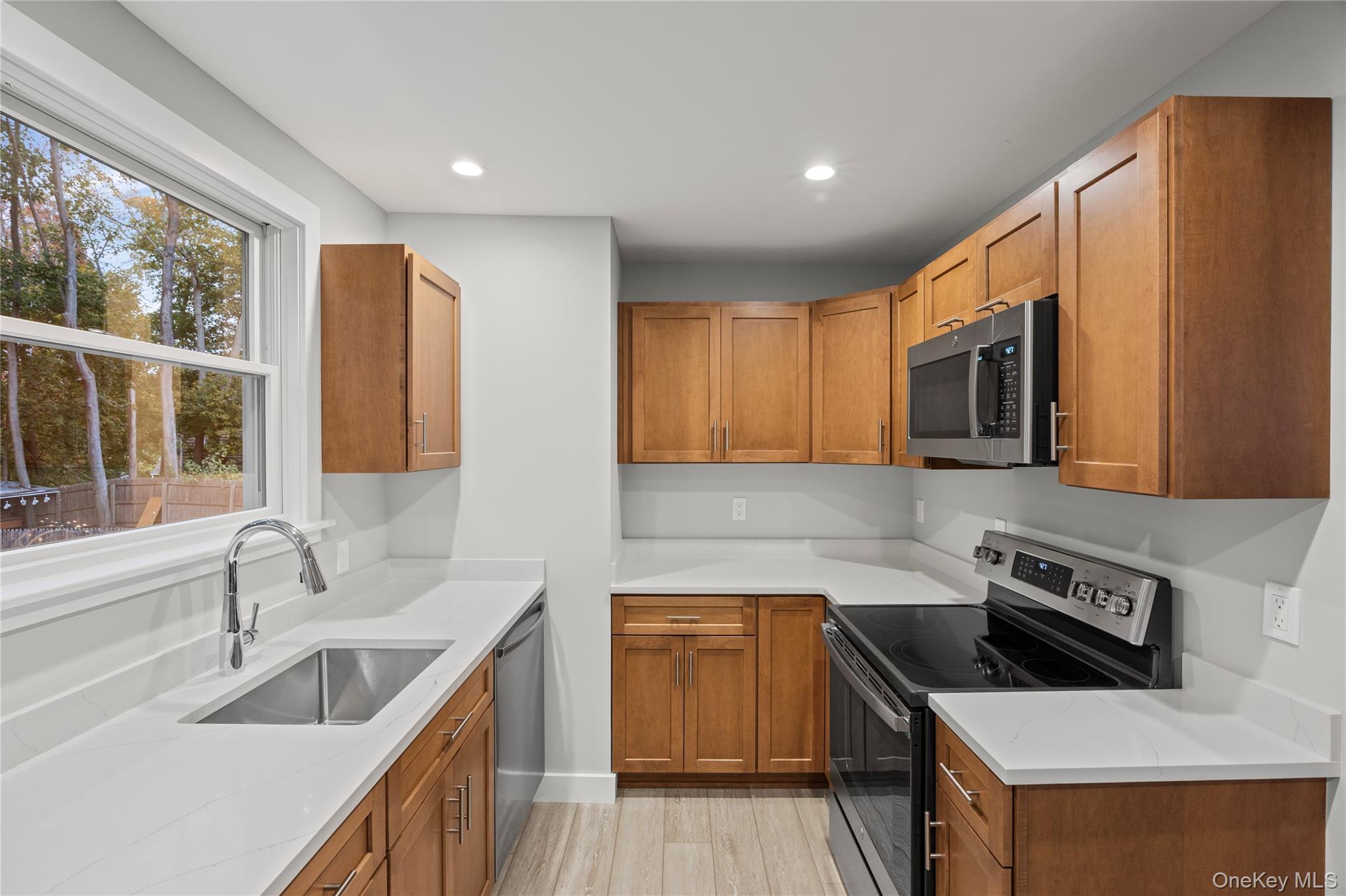 #10 photo, 122 Liberty Avenue, Port Jefferson , NY 11777