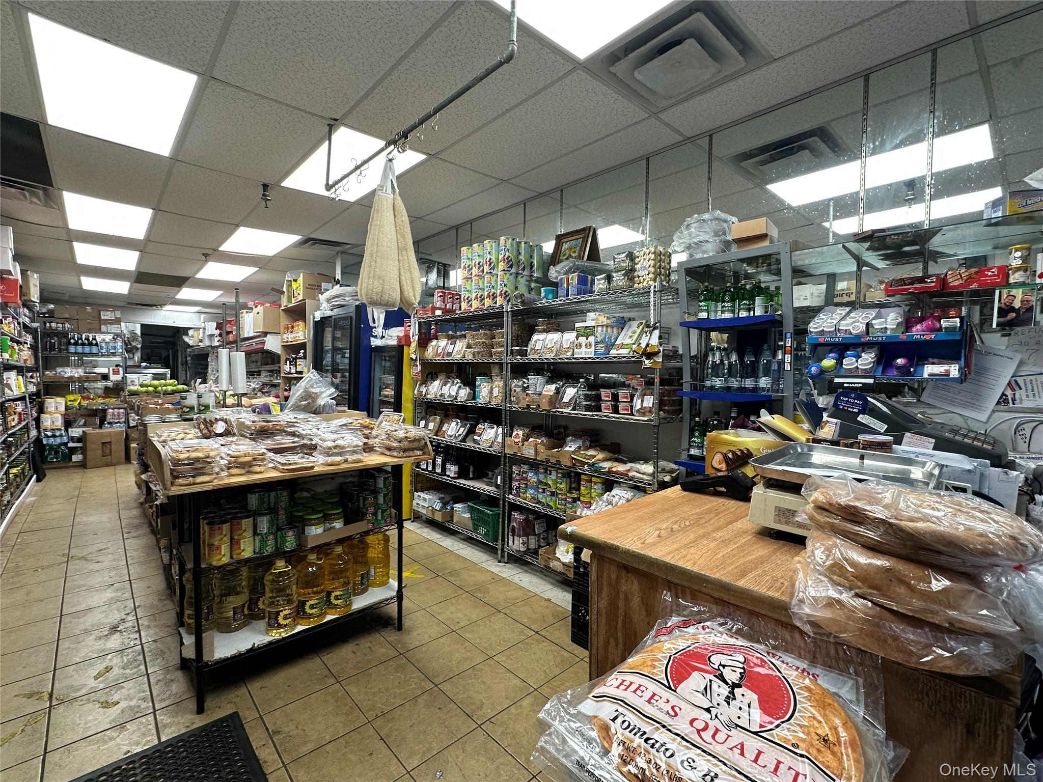 #3 photo, 116-33 Metropolitan Avenue, Richmond Hill , NY 11418