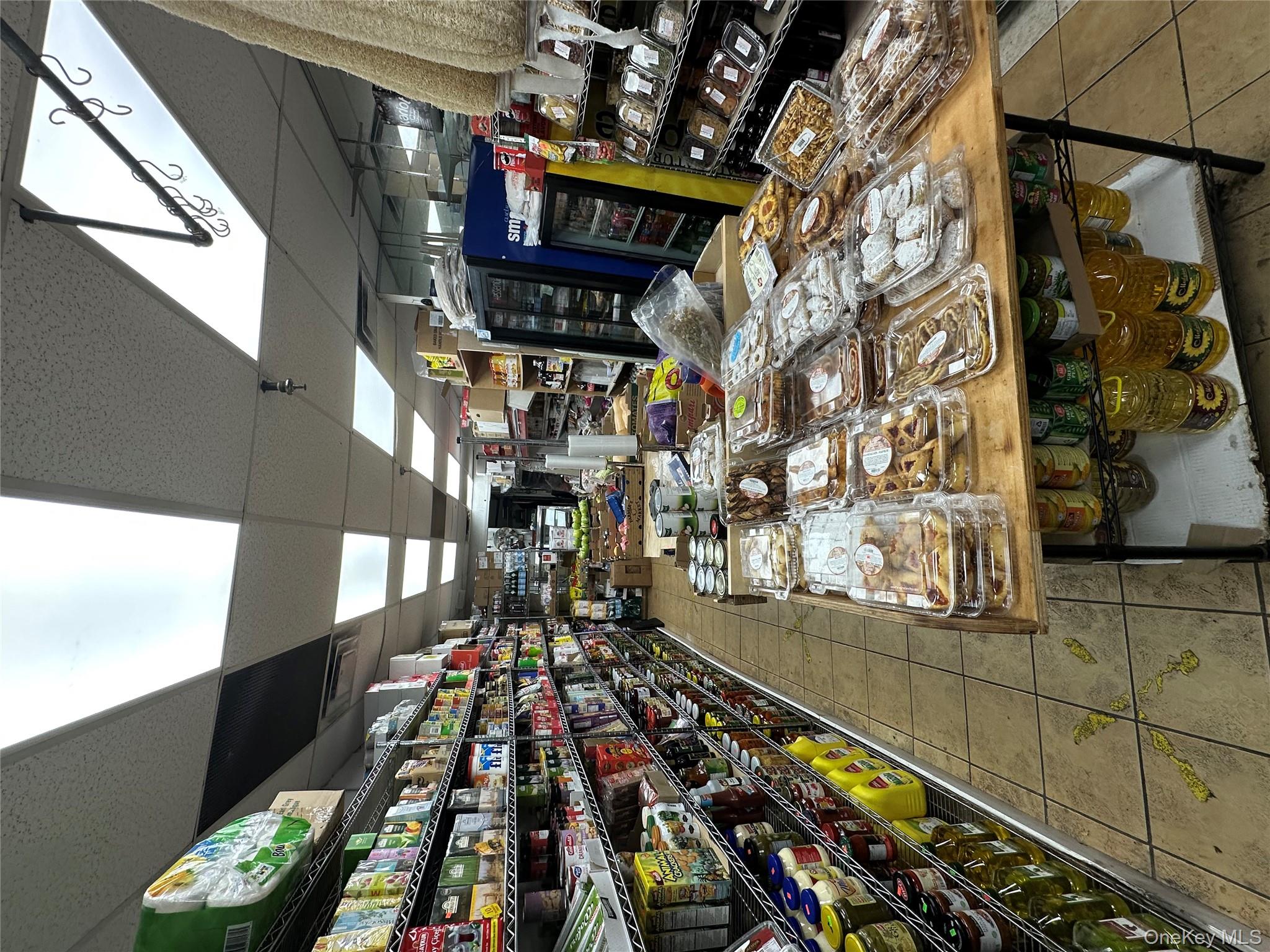 #4 photo, 116-33 Metropolitan Avenue, Richmond Hill , NY 11418