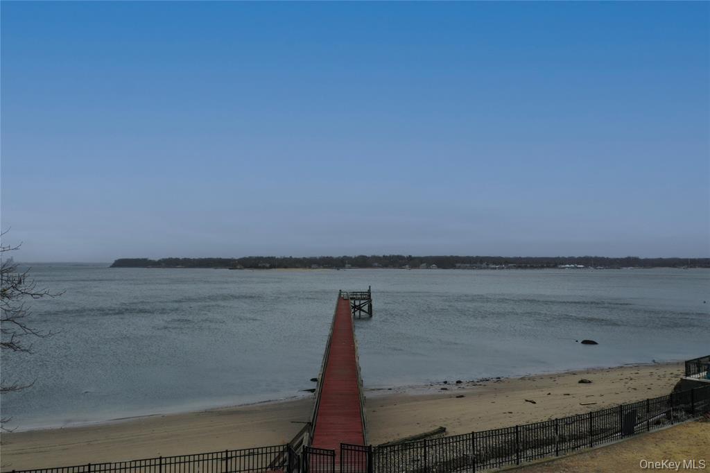 #4 photo, 31 Harbour Road, Great Neck , NY 11024