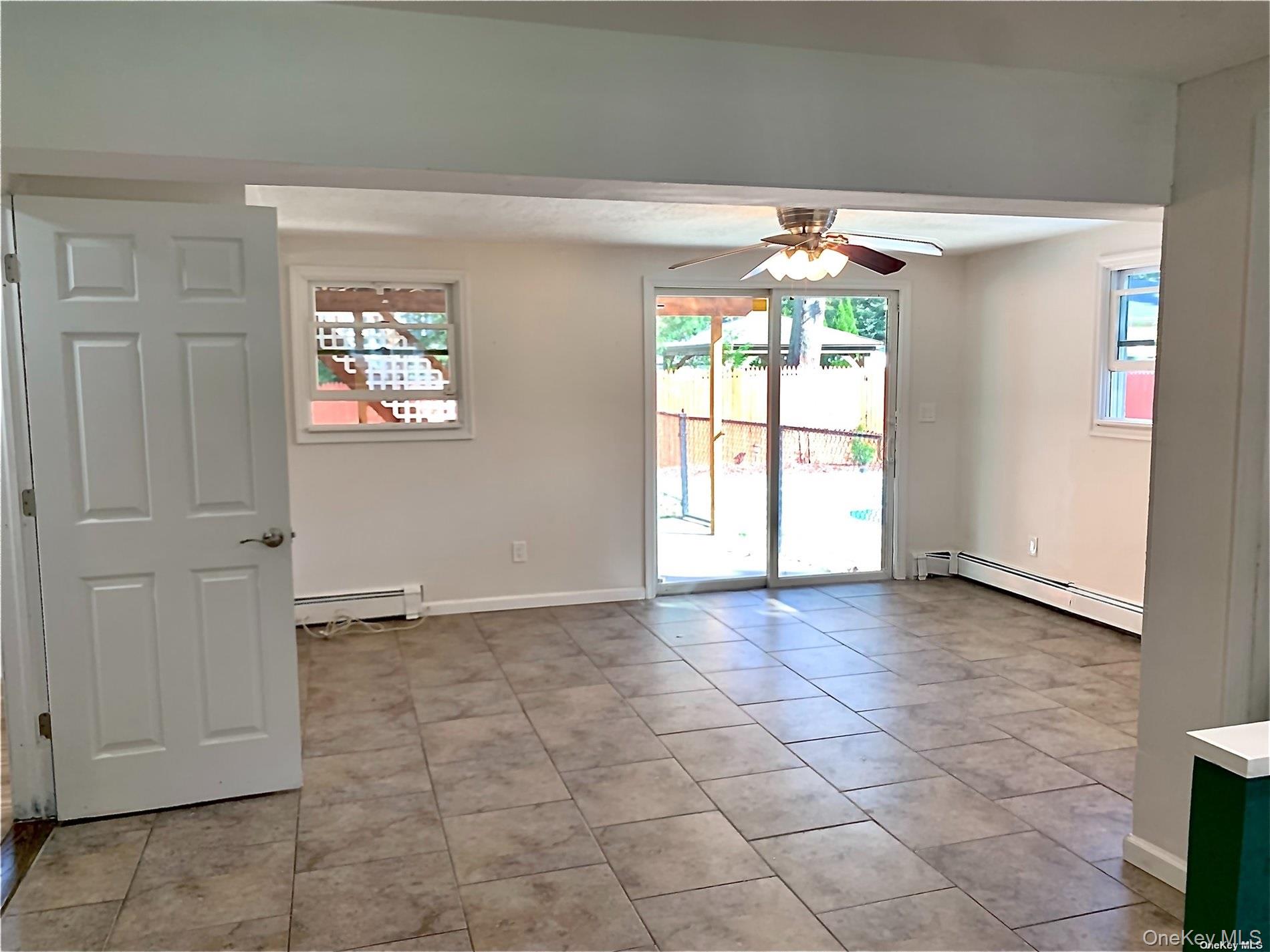 #11 photo, 1671 Claas Avenue, Holbrook , NY 11741