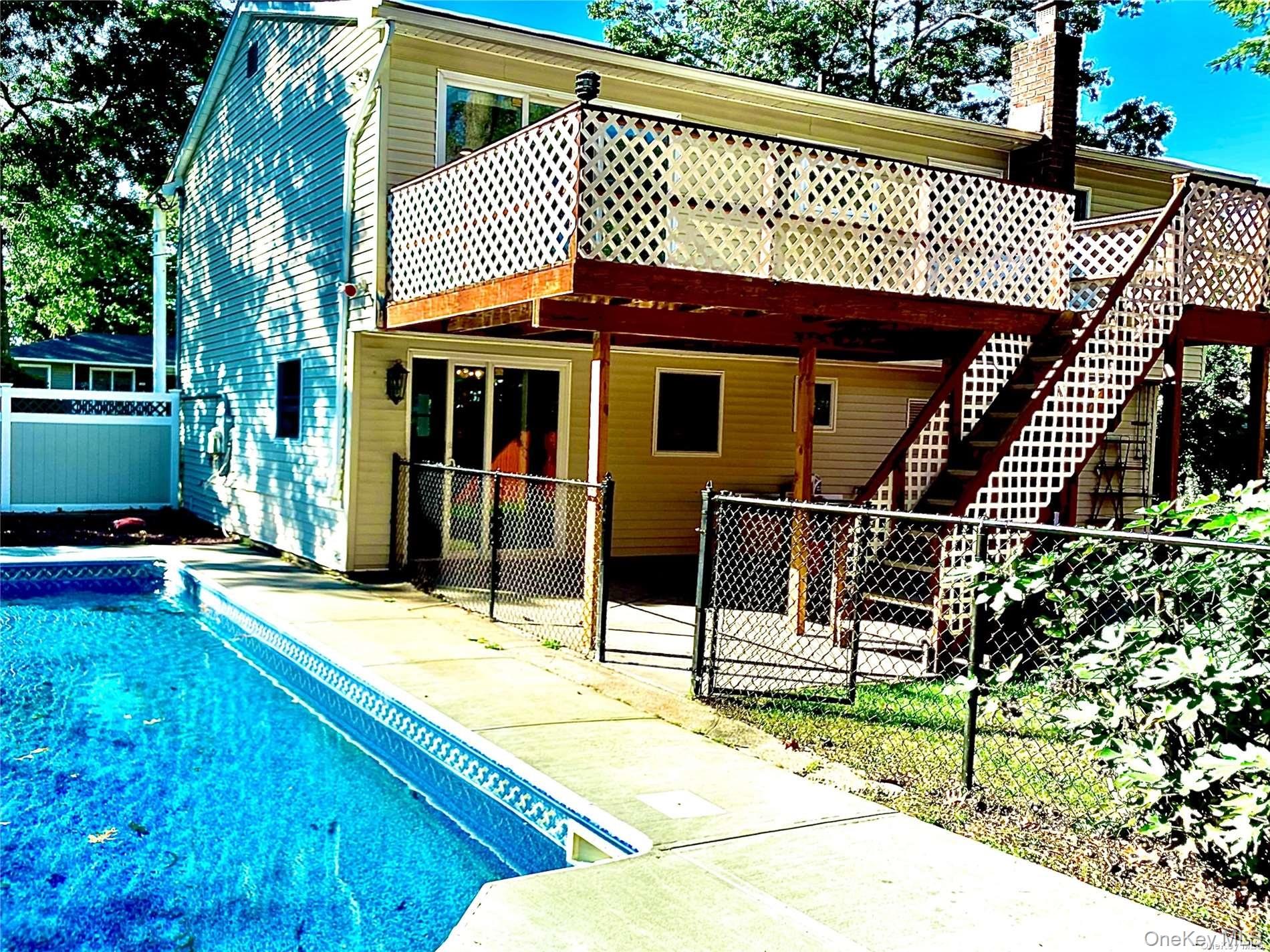 #18 photo, 1671 Claas Avenue, Holbrook , NY 11741