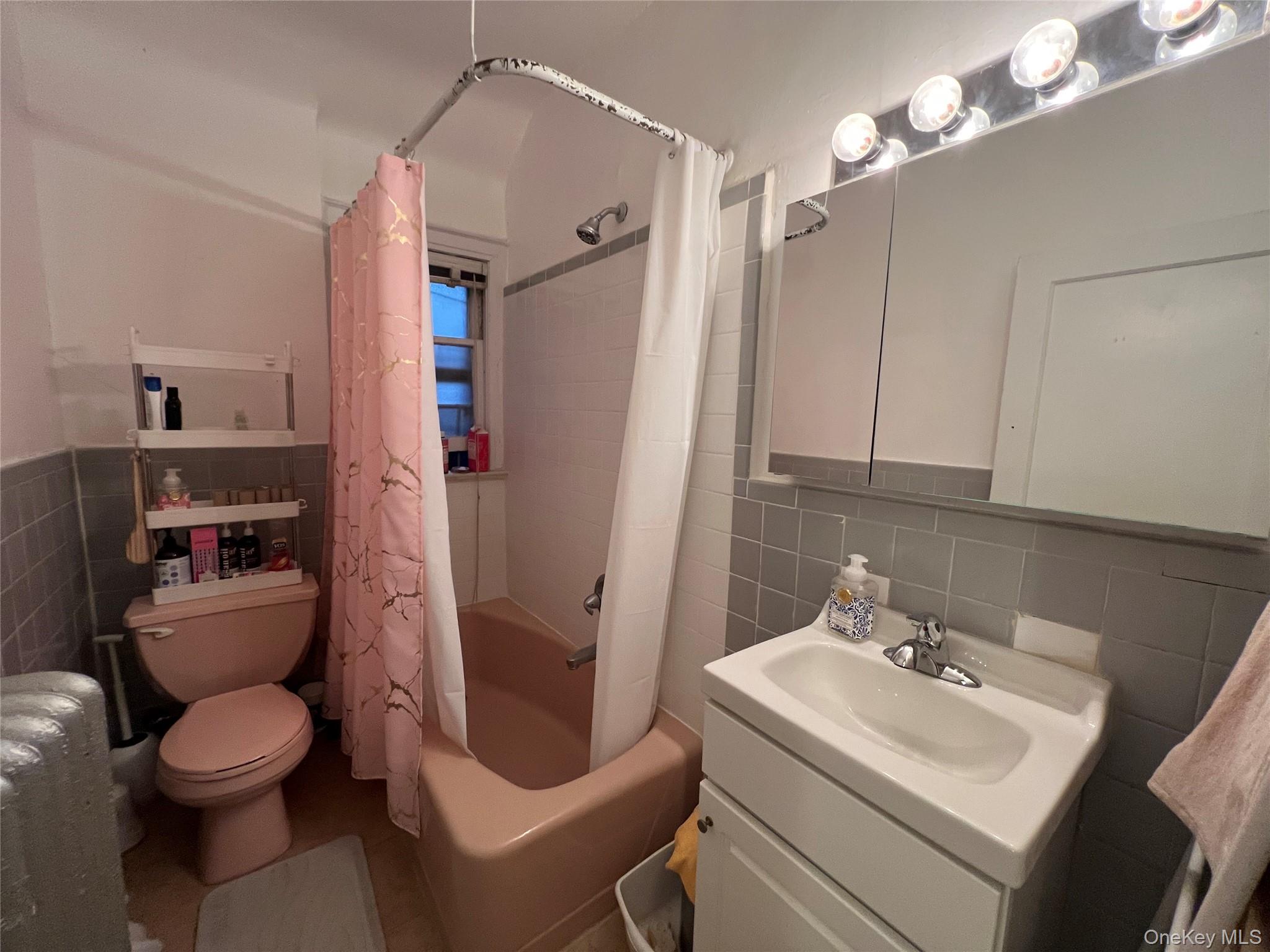 #13 photo, 150-67 87 Avenue, Briarwood , NY 11432