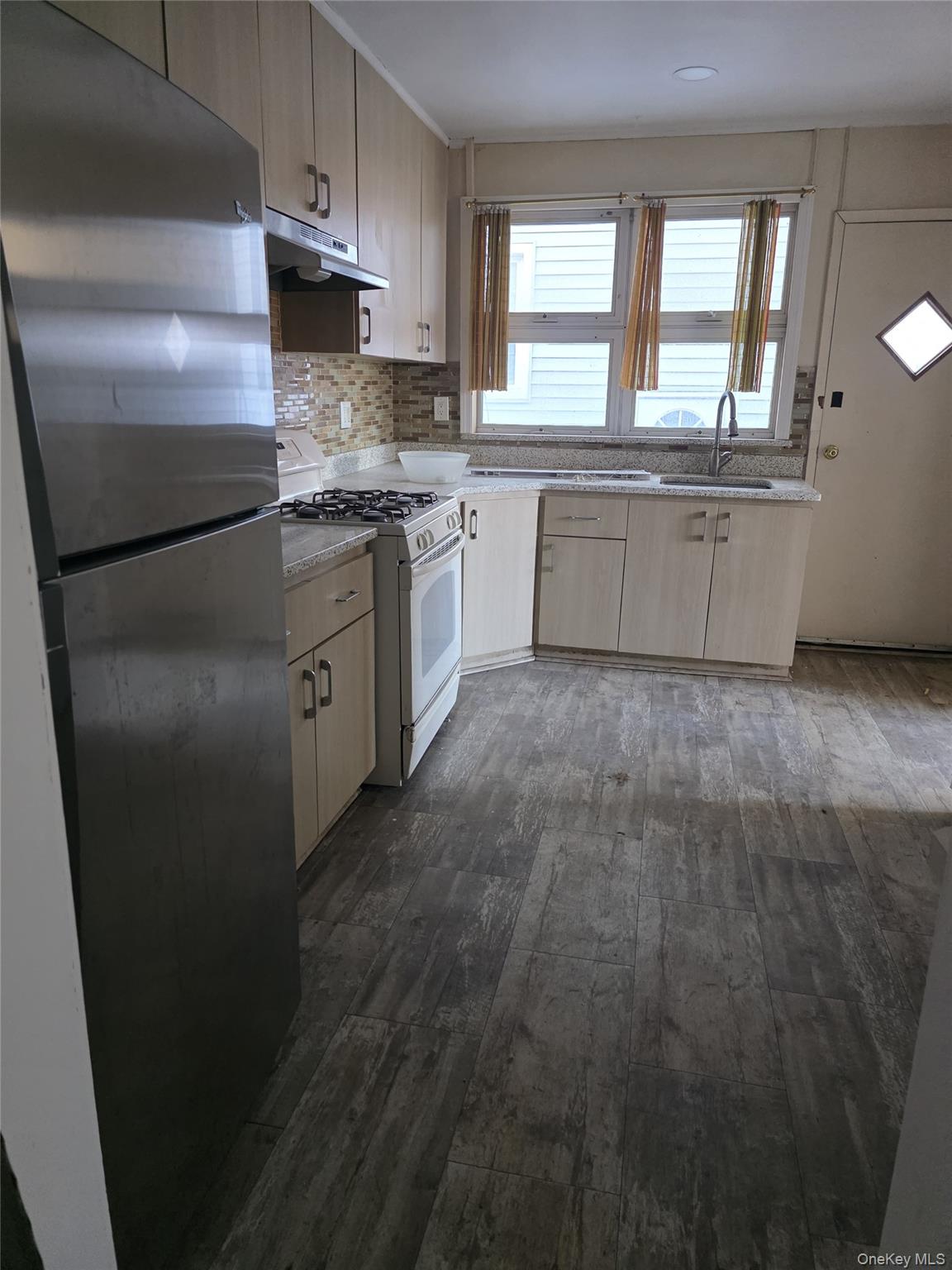 #5 photo, 13-03 154th Street, Whitestone , NY 11357