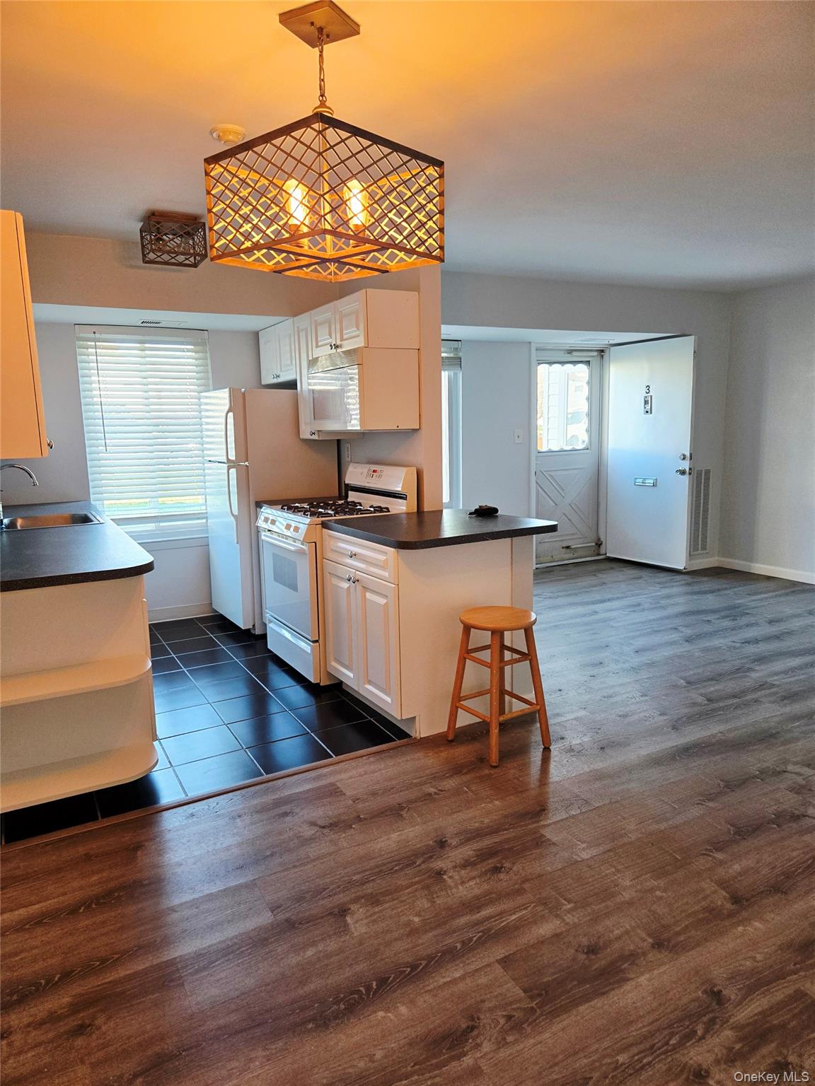 #5 photo, 3 Osage Court, Coram , NY 11727