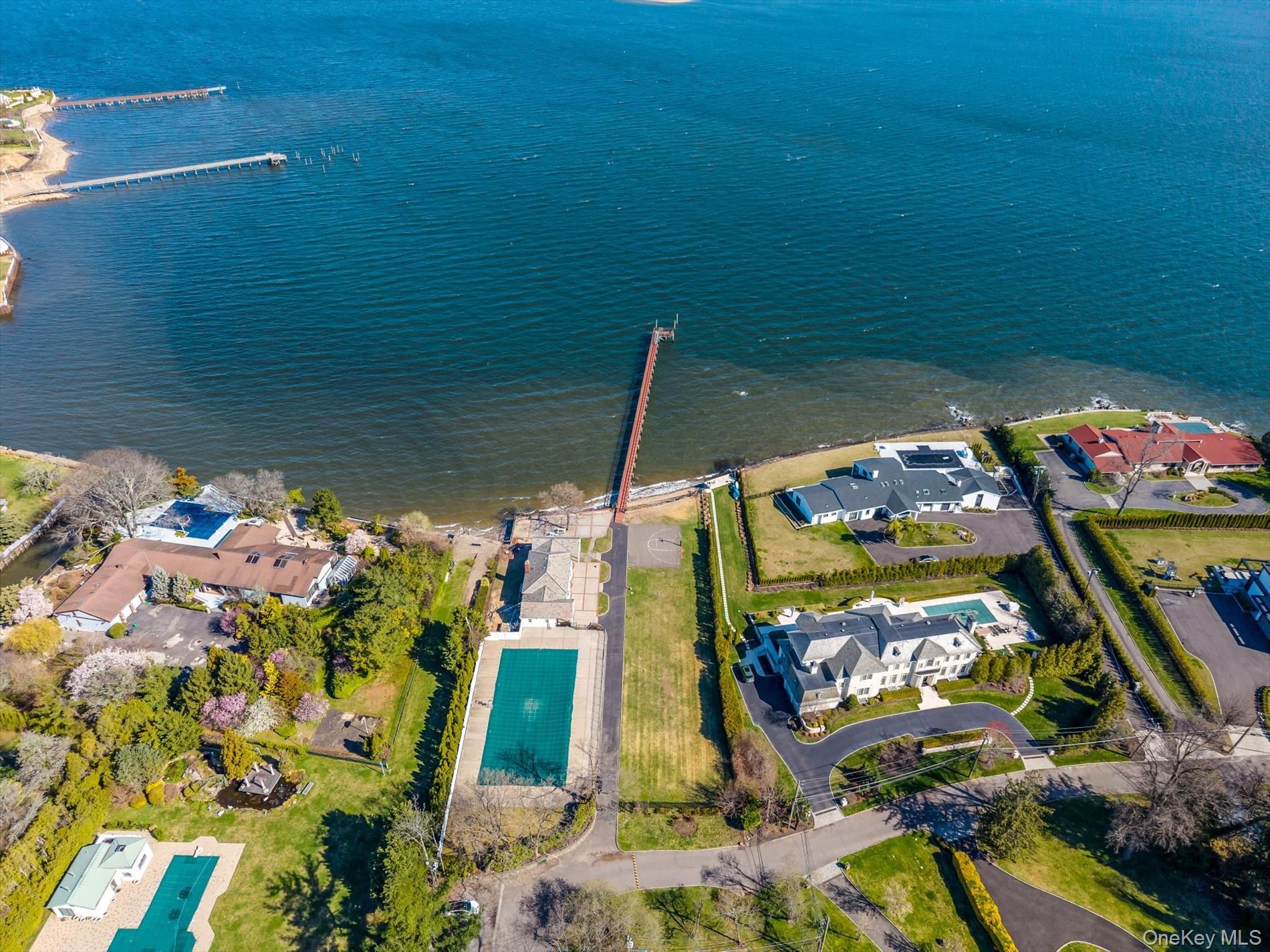 #5 photo, 33 Harbour Road, Great Neck , NY 11024