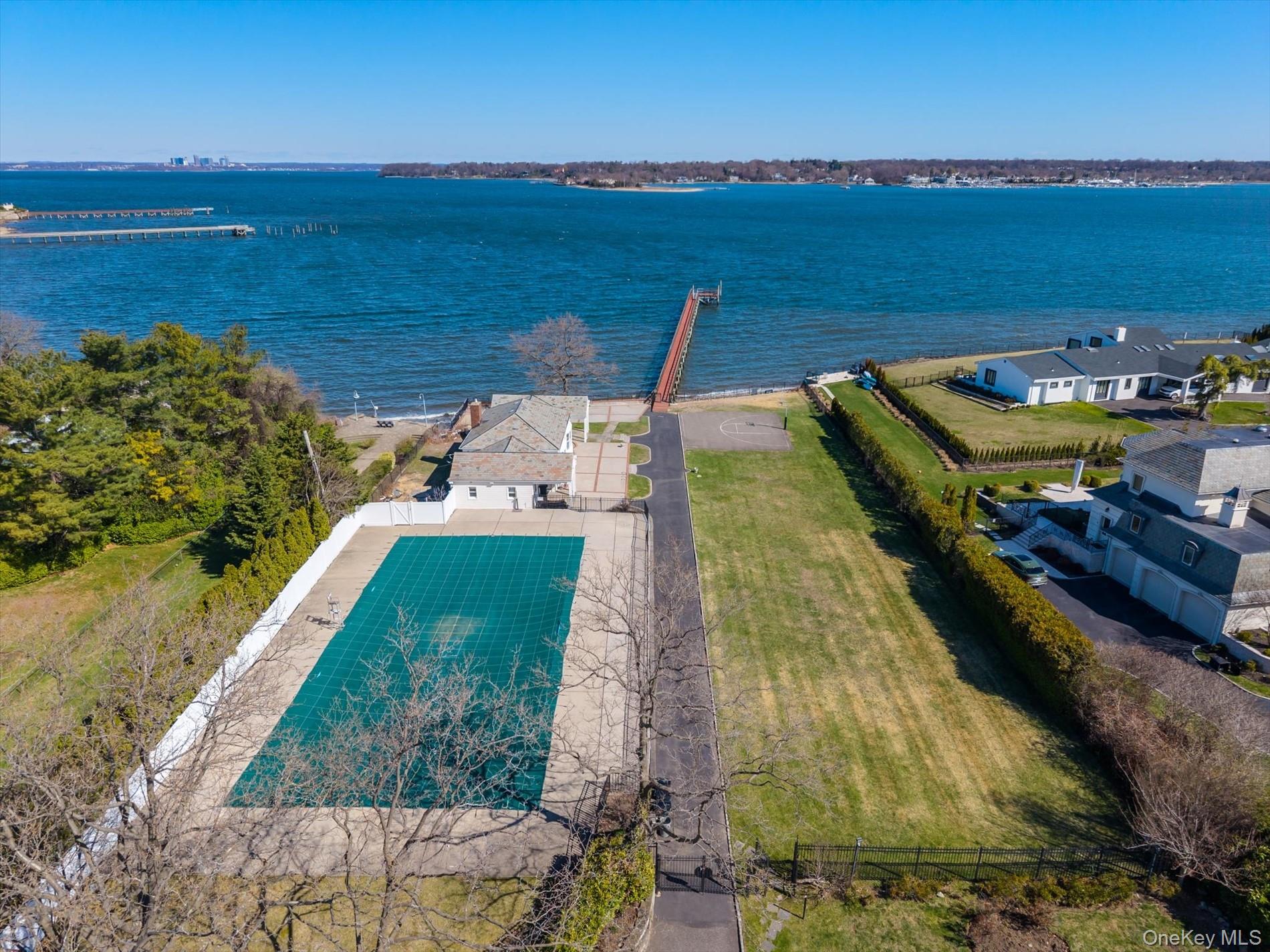 #7 photo, 33 Harbour Road, Great Neck , NY 11024