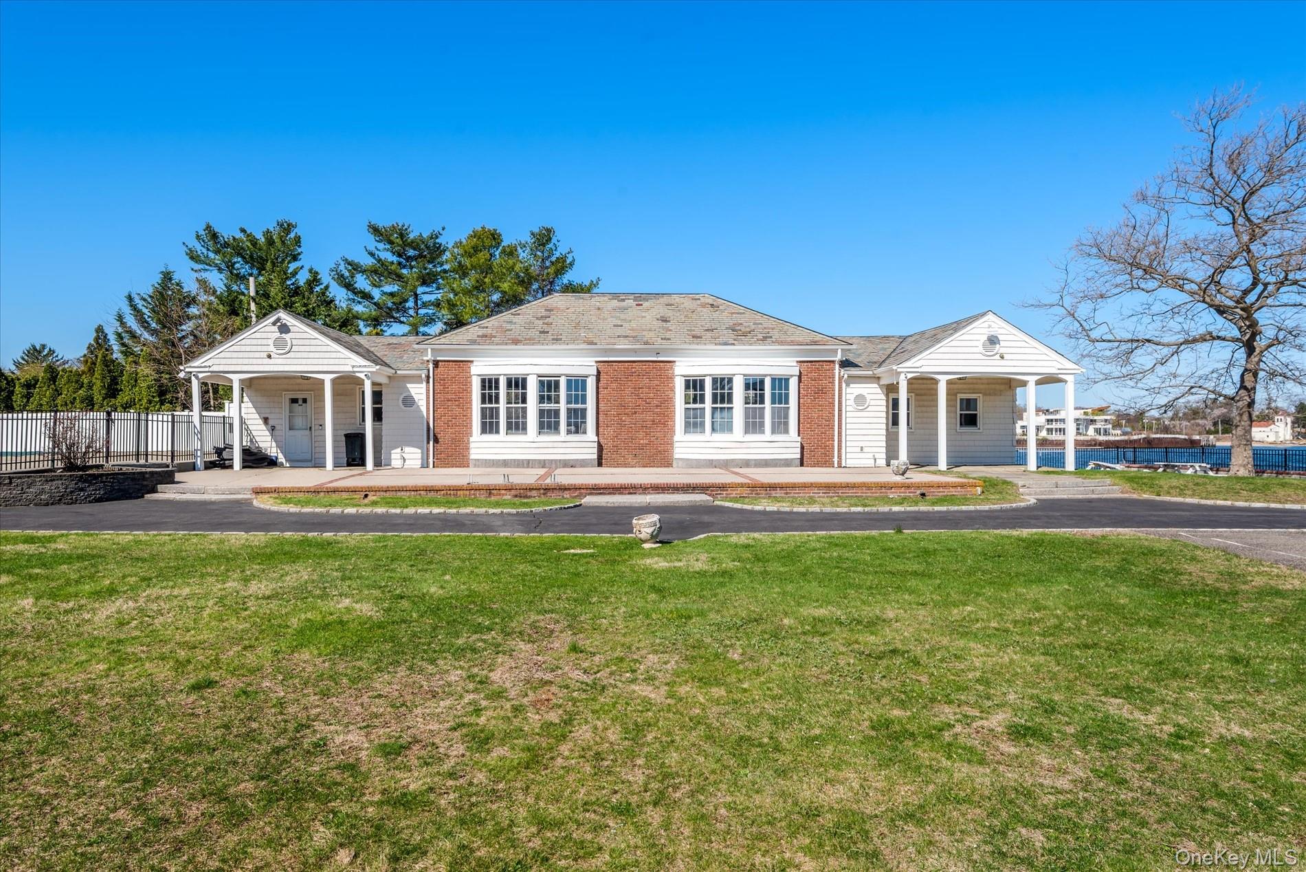 #9 photo, 33 Harbour Road, Great Neck , NY 11024