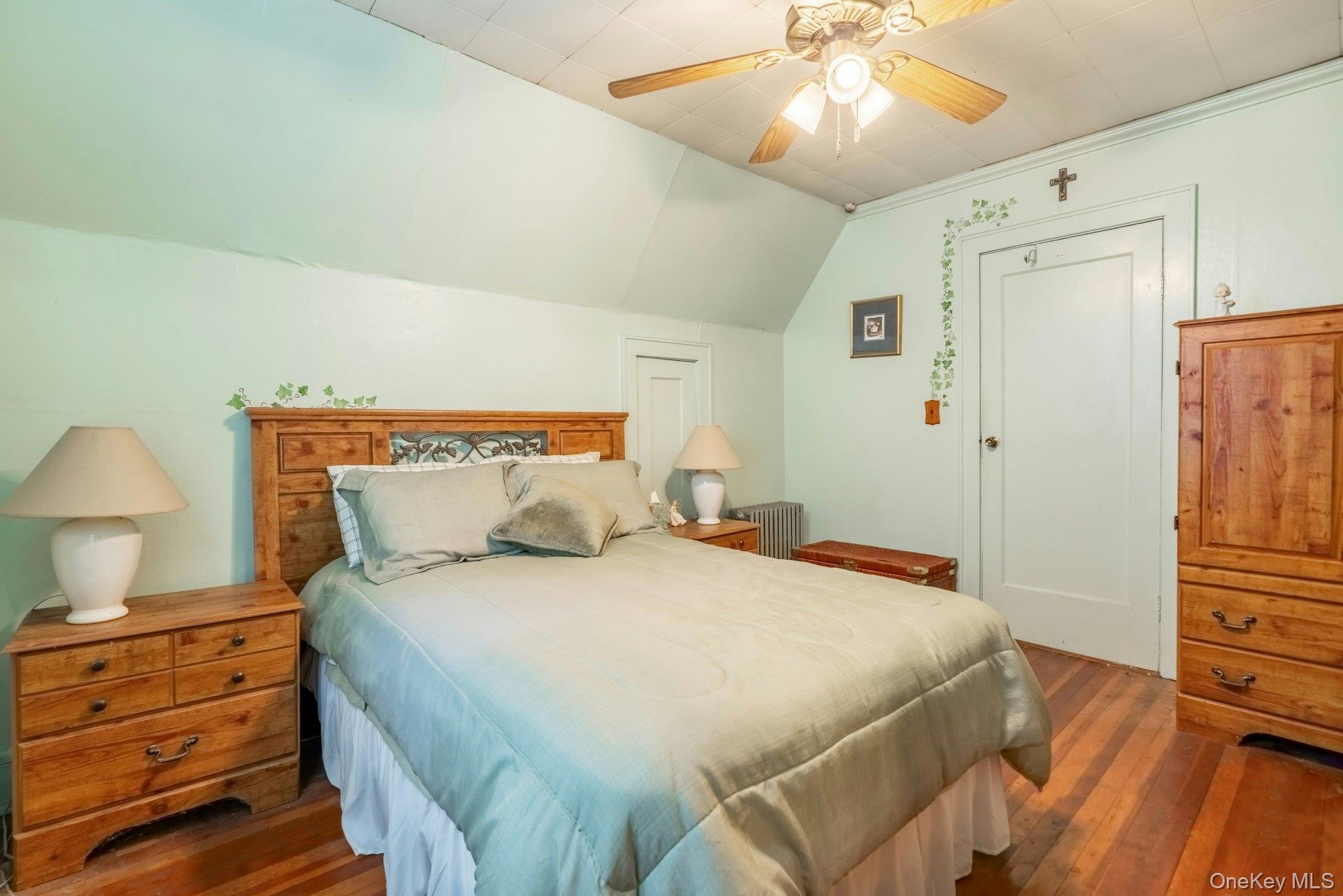 #13 photo, 180 Thomas Street, Brentwood , NY 11717