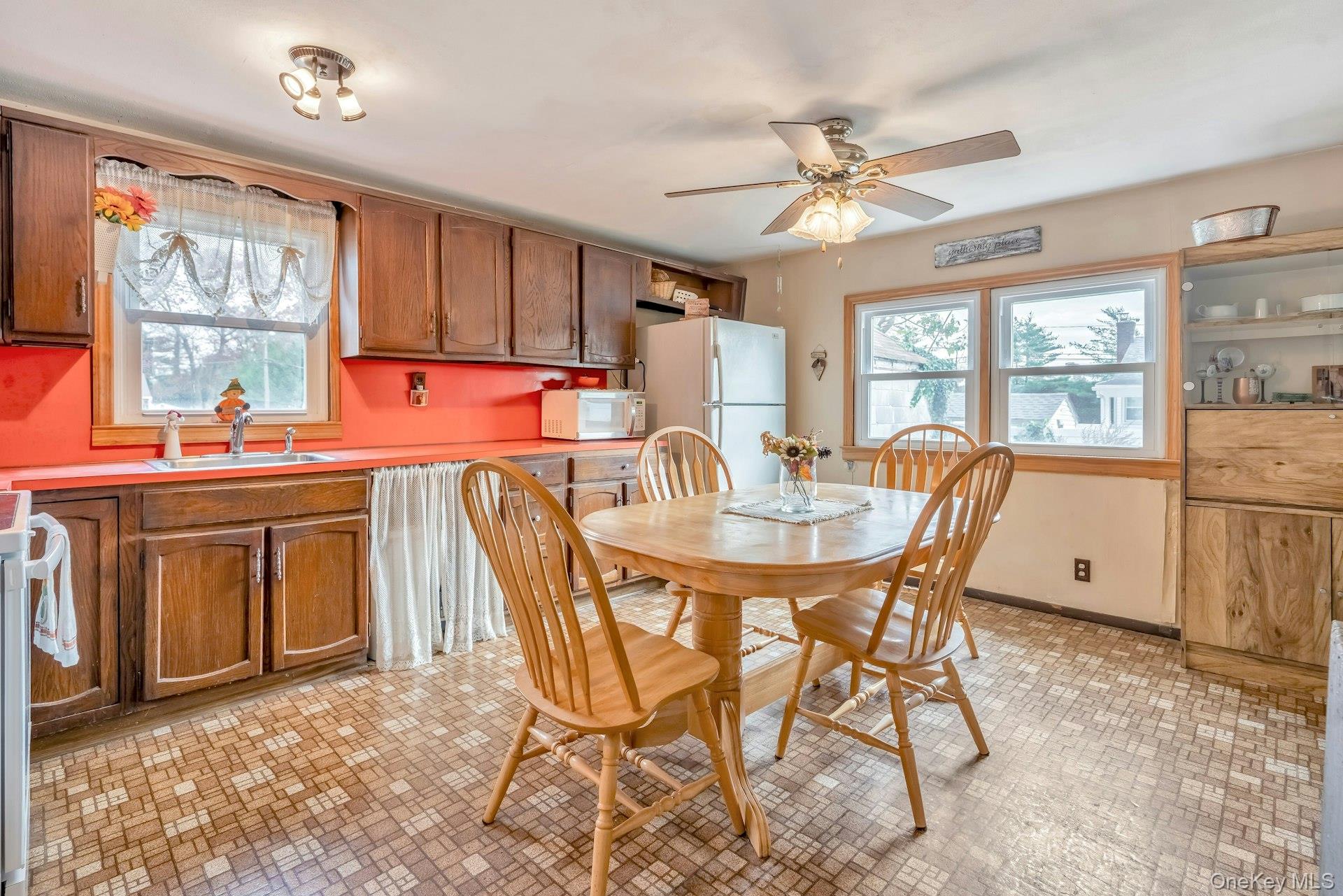 #8 photo, 180 Thomas Street, Brentwood , NY 11717