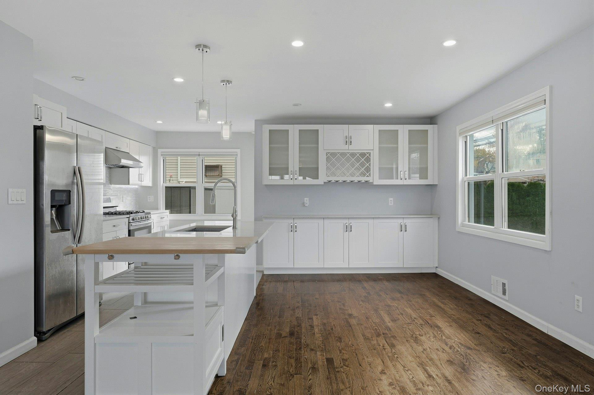 #6 photo, 250-04 39th Road, Little Neck , NY 11363