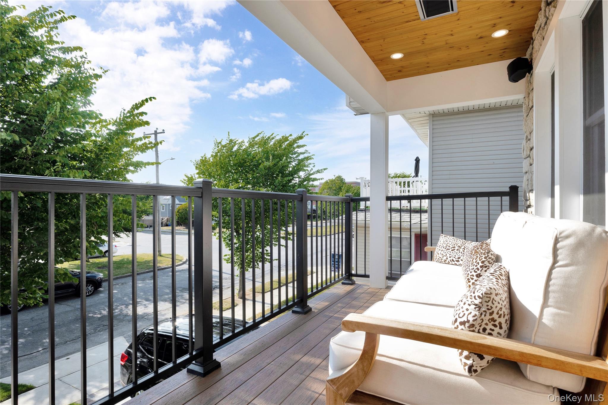 #20 photo, 464 Lindell Boulevard, Long Beach , NY 11561