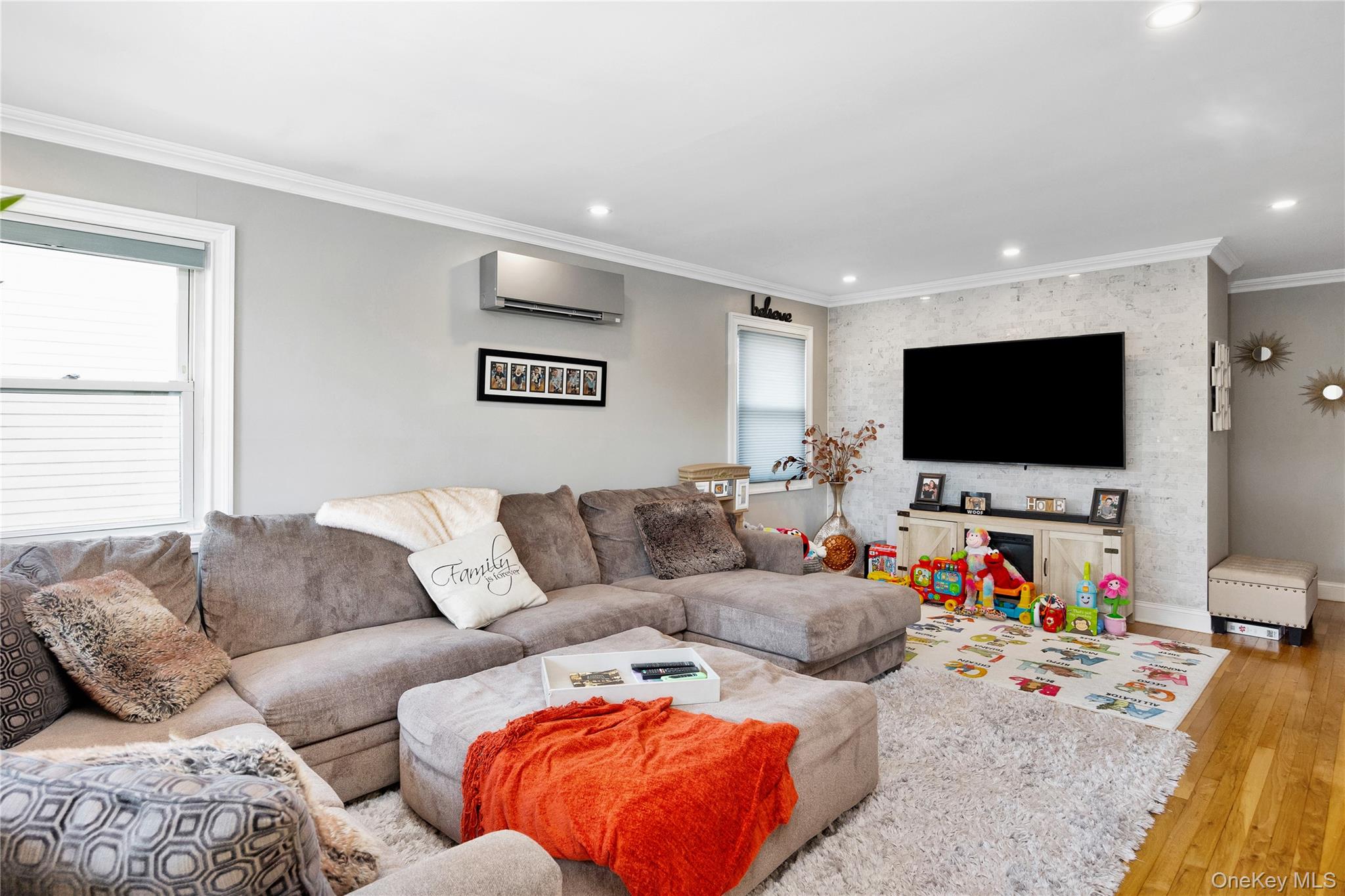 #4 photo, 464 Lindell Boulevard, Long Beach , NY 11561