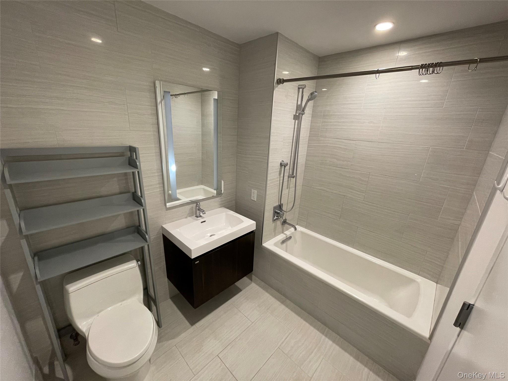 #11 photo, 131-05 40th Road, Flushing , NY 11354