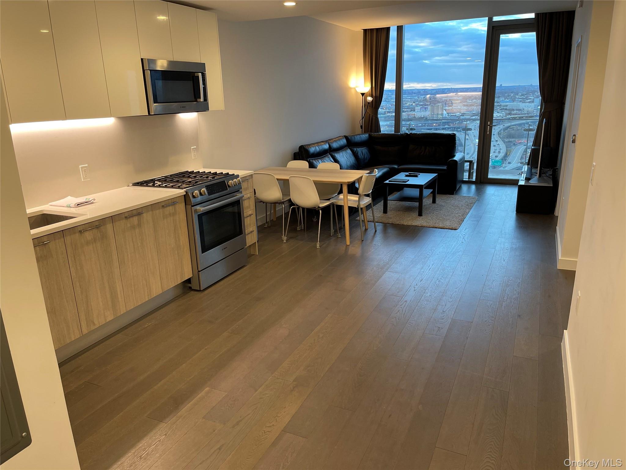 #4 photo, 131-05 40th Road, Flushing , NY 11354