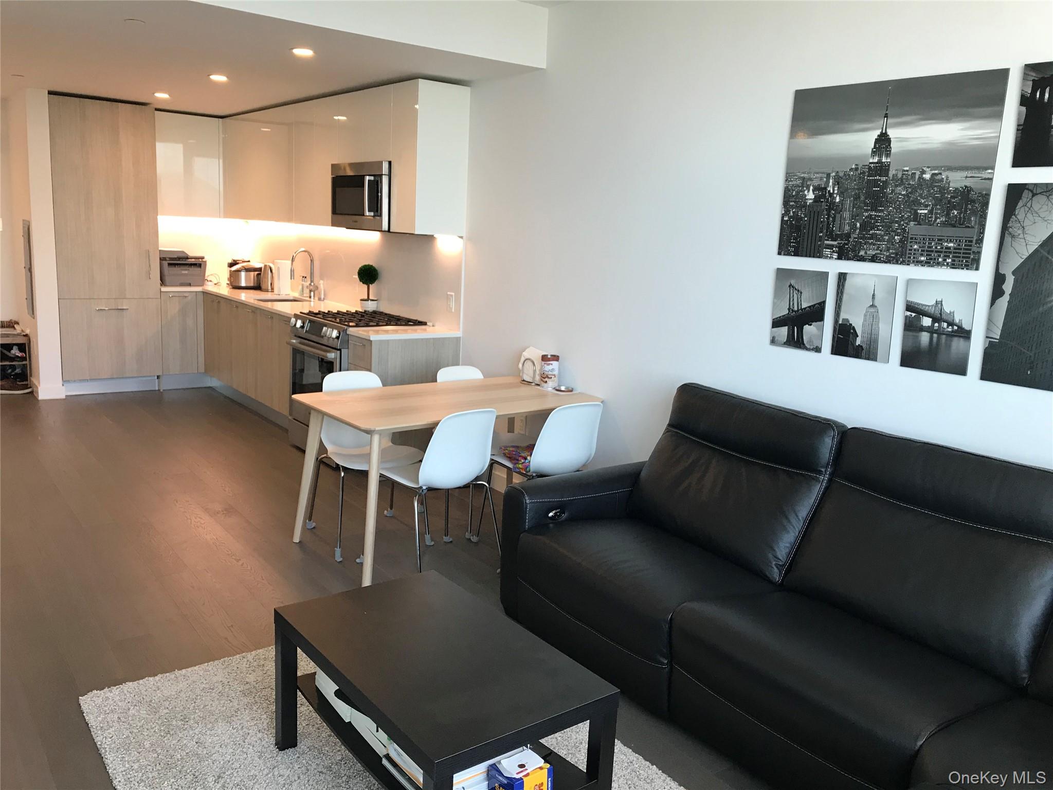 #7 photo, 131-05 40th Road, Flushing , NY 11354