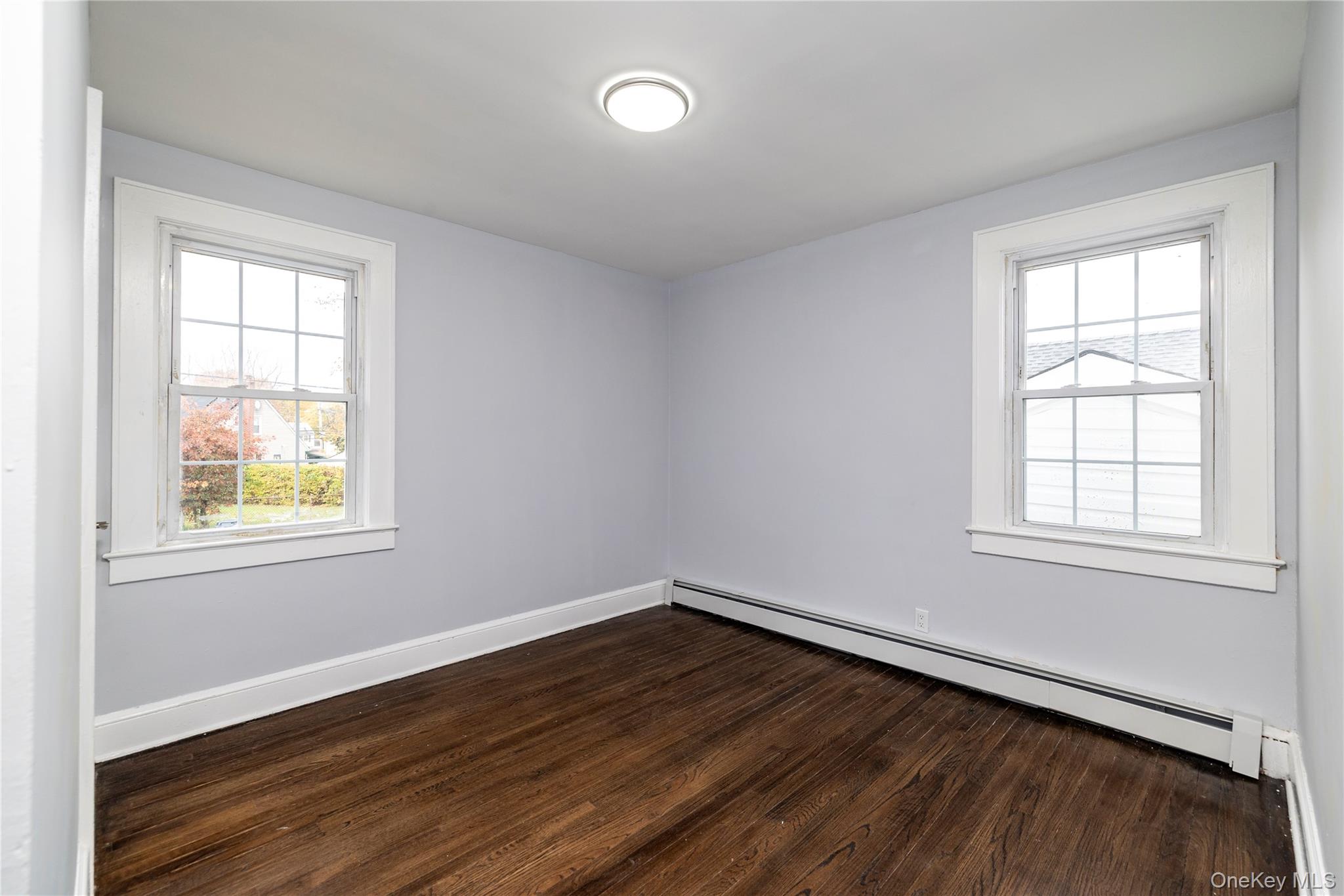 #13 photo, 801 Park Avenue, Westbury , NY 11590