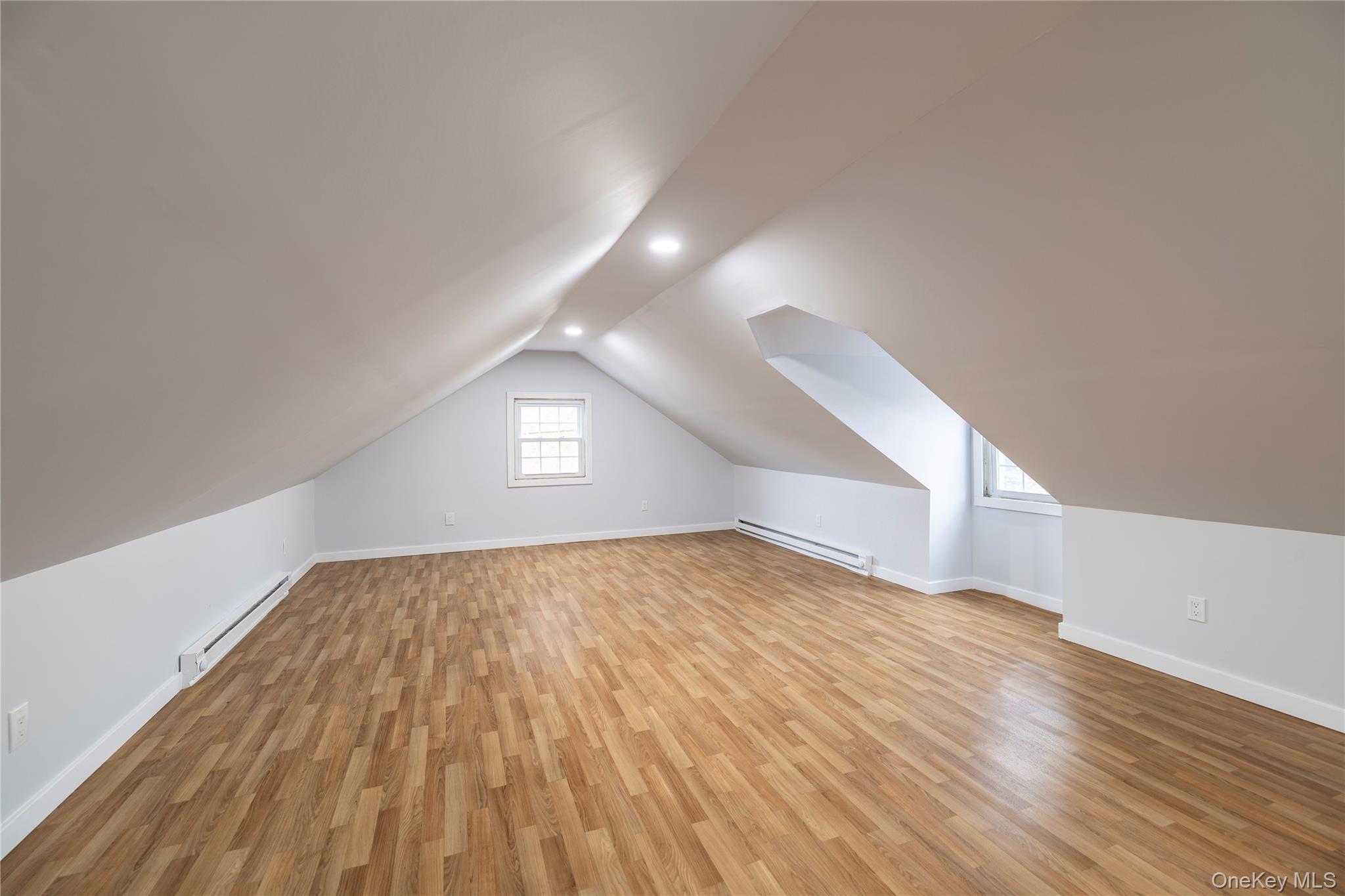 #15 photo, 801 Park Avenue, Westbury , NY 11590