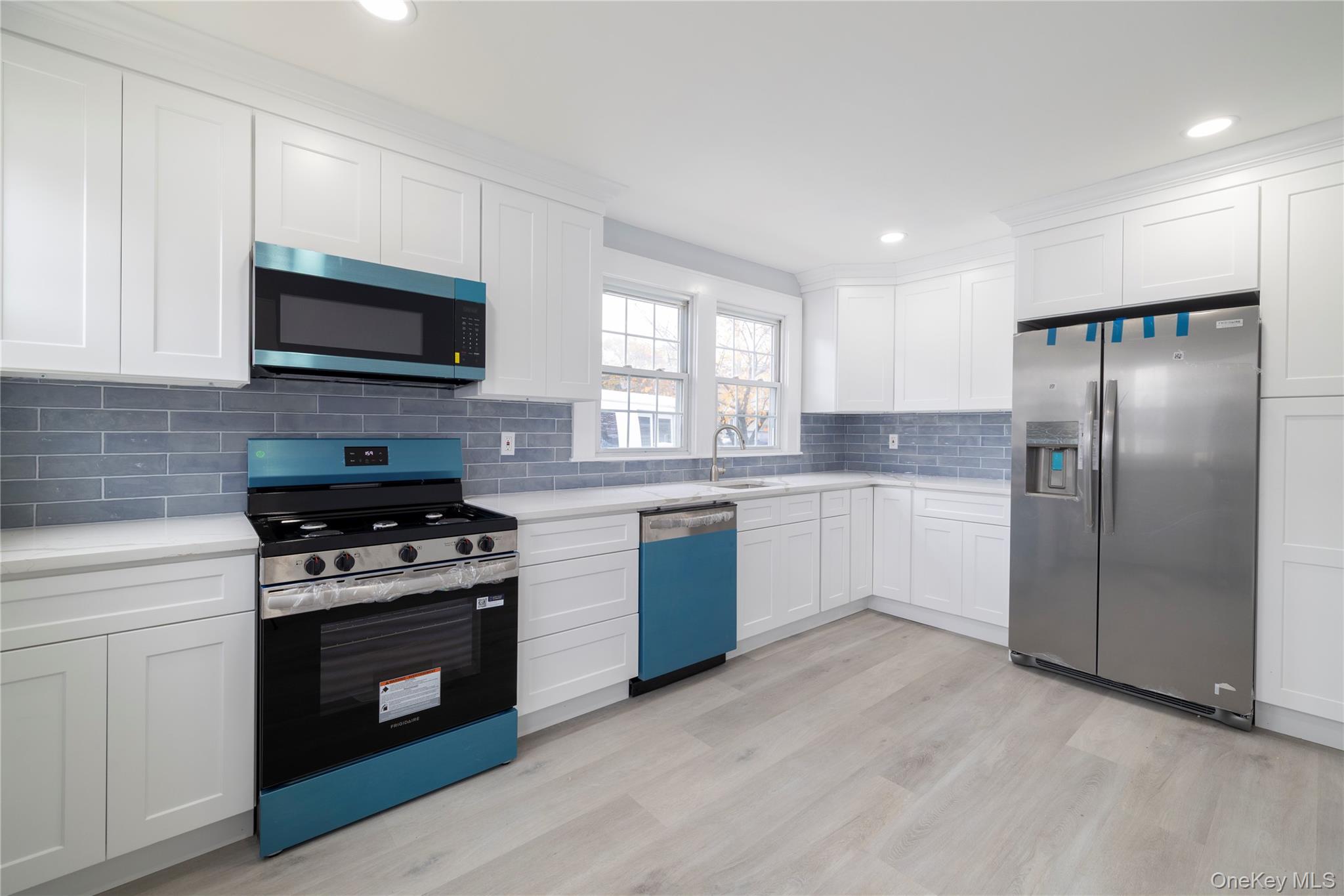 #6 photo, 801 Park Avenue, Westbury , NY 11590