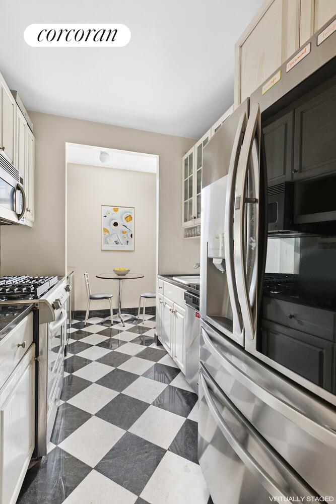 #3 photo, 250 E 54TH Street, Sutton Place , NY 10022