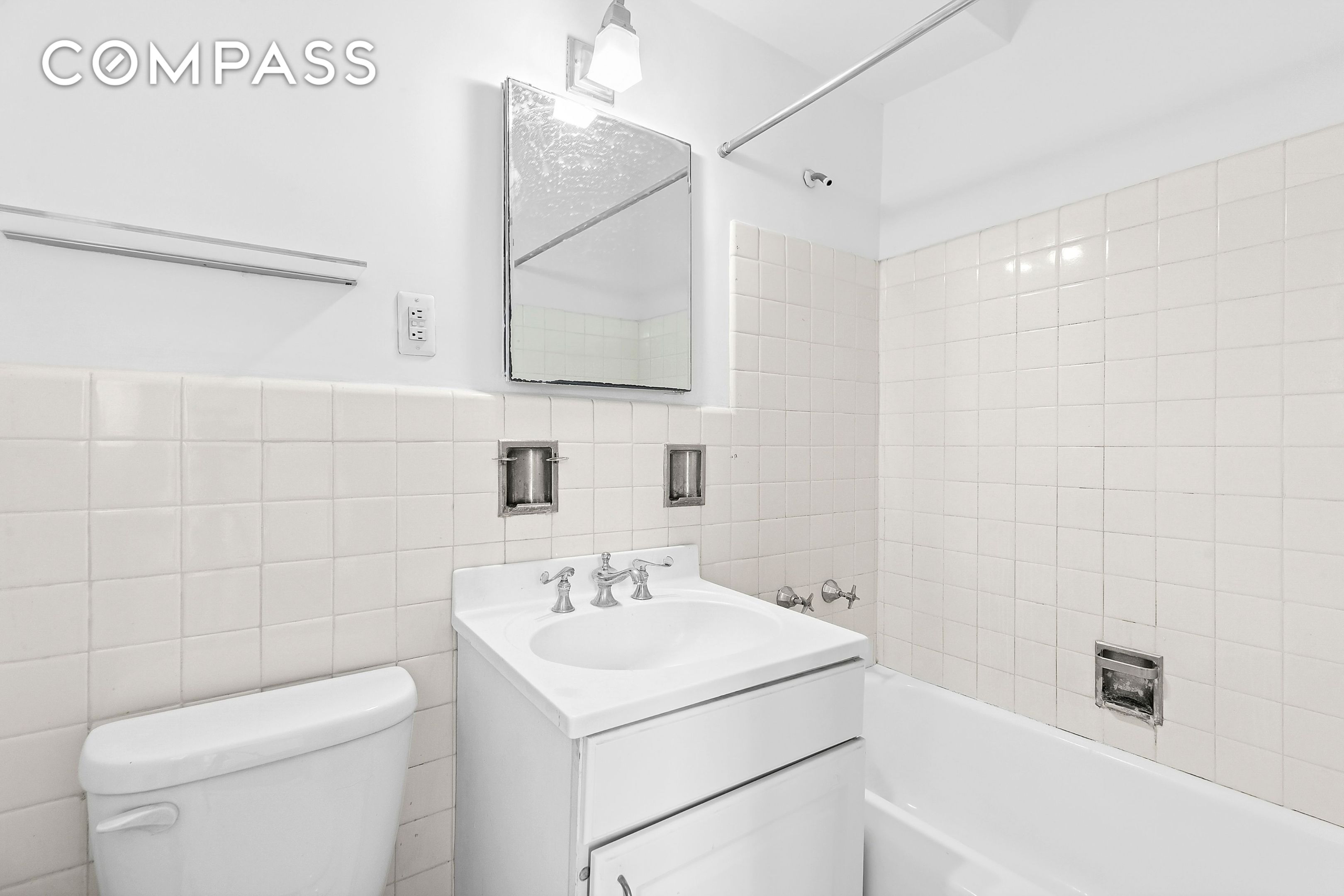 #14 photo, 10 E End Avenue, Upper East Side , NY 10075
