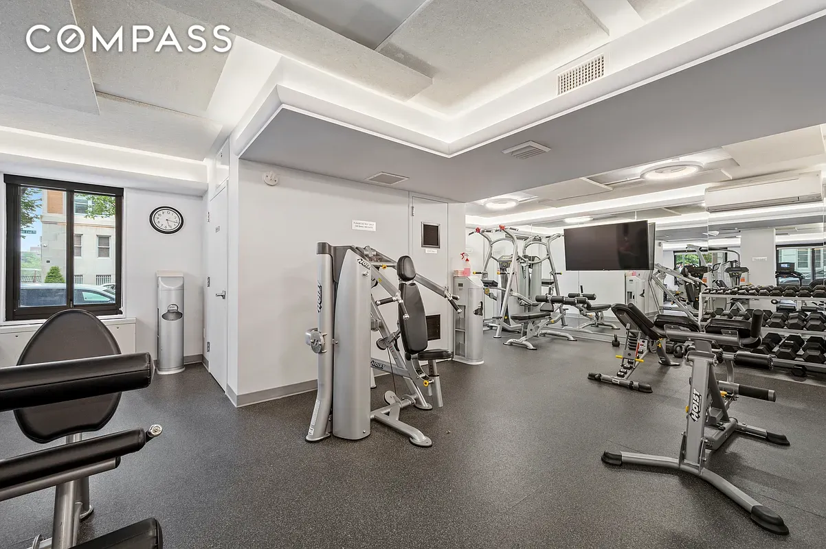 #17 photo, 10 E End Avenue, Upper East Side , NY 10075