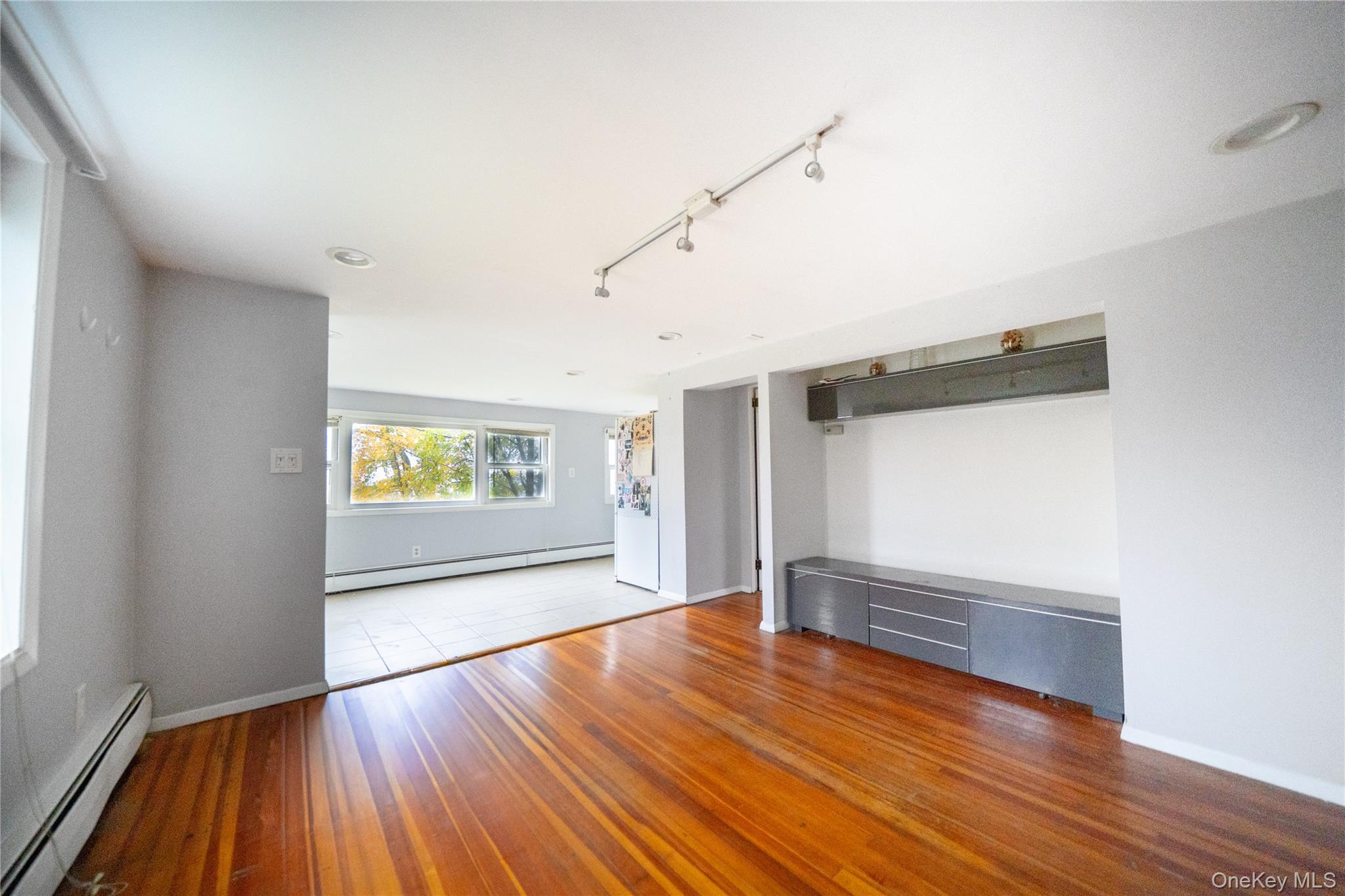 #1 photo, 126 Tanglewylde Road, Lake Peekskill , NY 10579