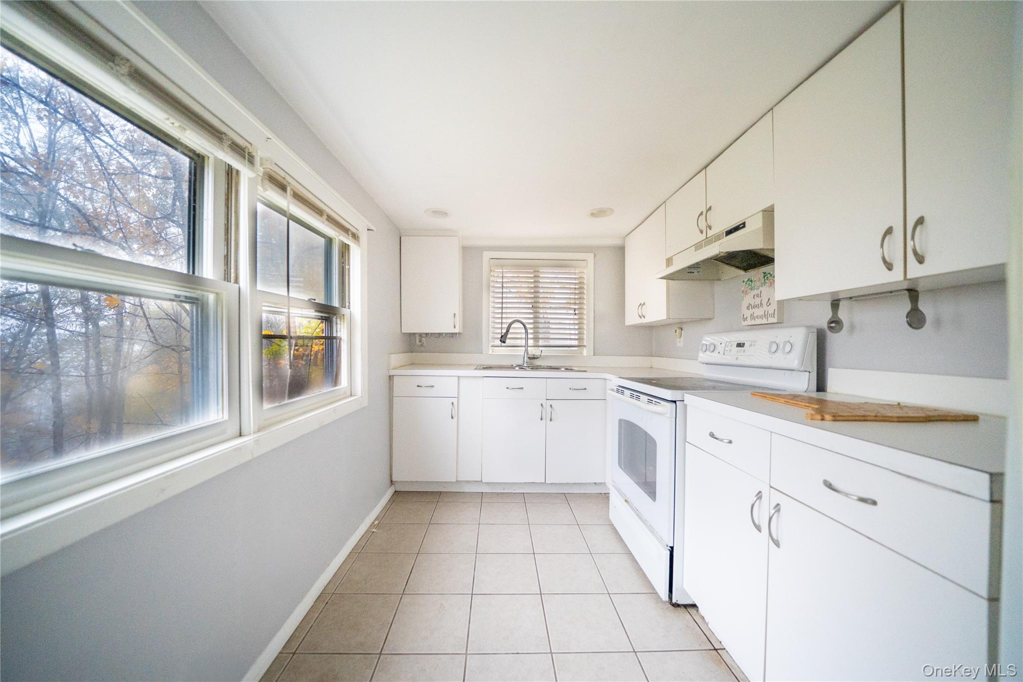 #2 photo, 126 Tanglewylde Road, Lake Peekskill , NY 10579