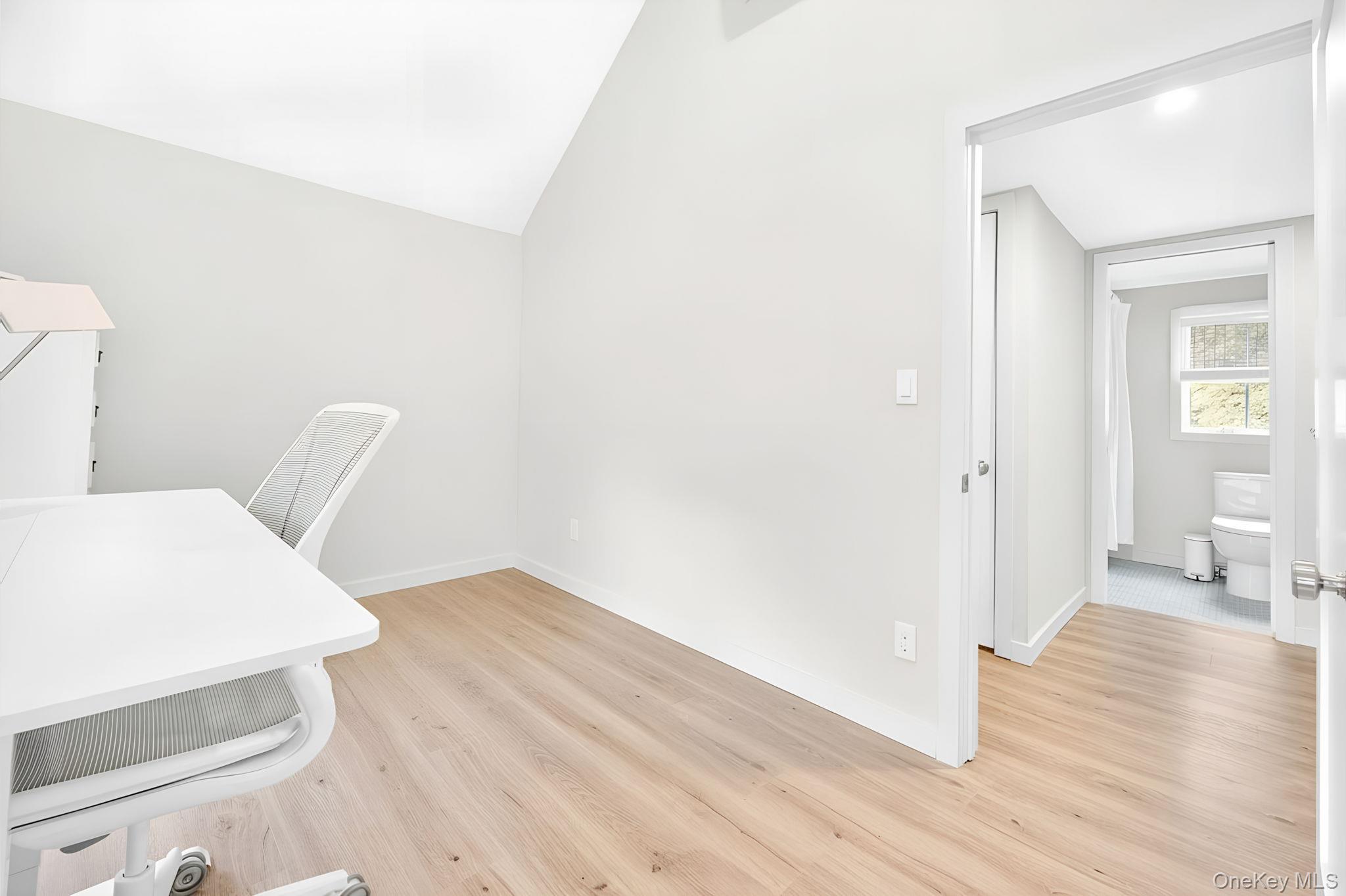 #16 photo, 39 N Broadway, Esopus , NY 12401