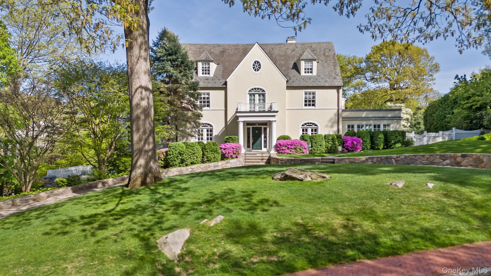 #2 photo, 7 Plateau Circle, Bronxville , NY 10708