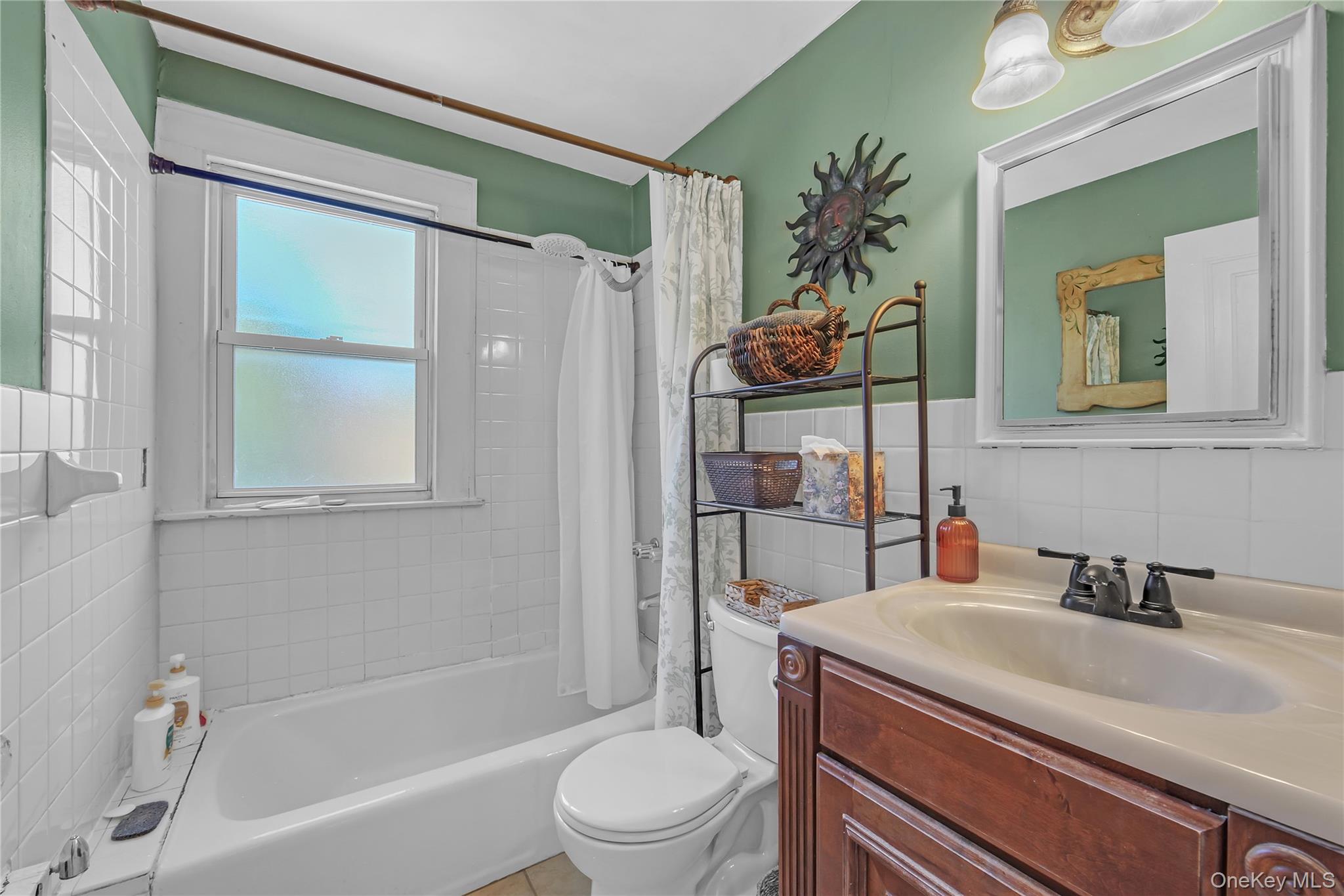 #19 photo, 45 24 171st Street, Flushing , NY 11358