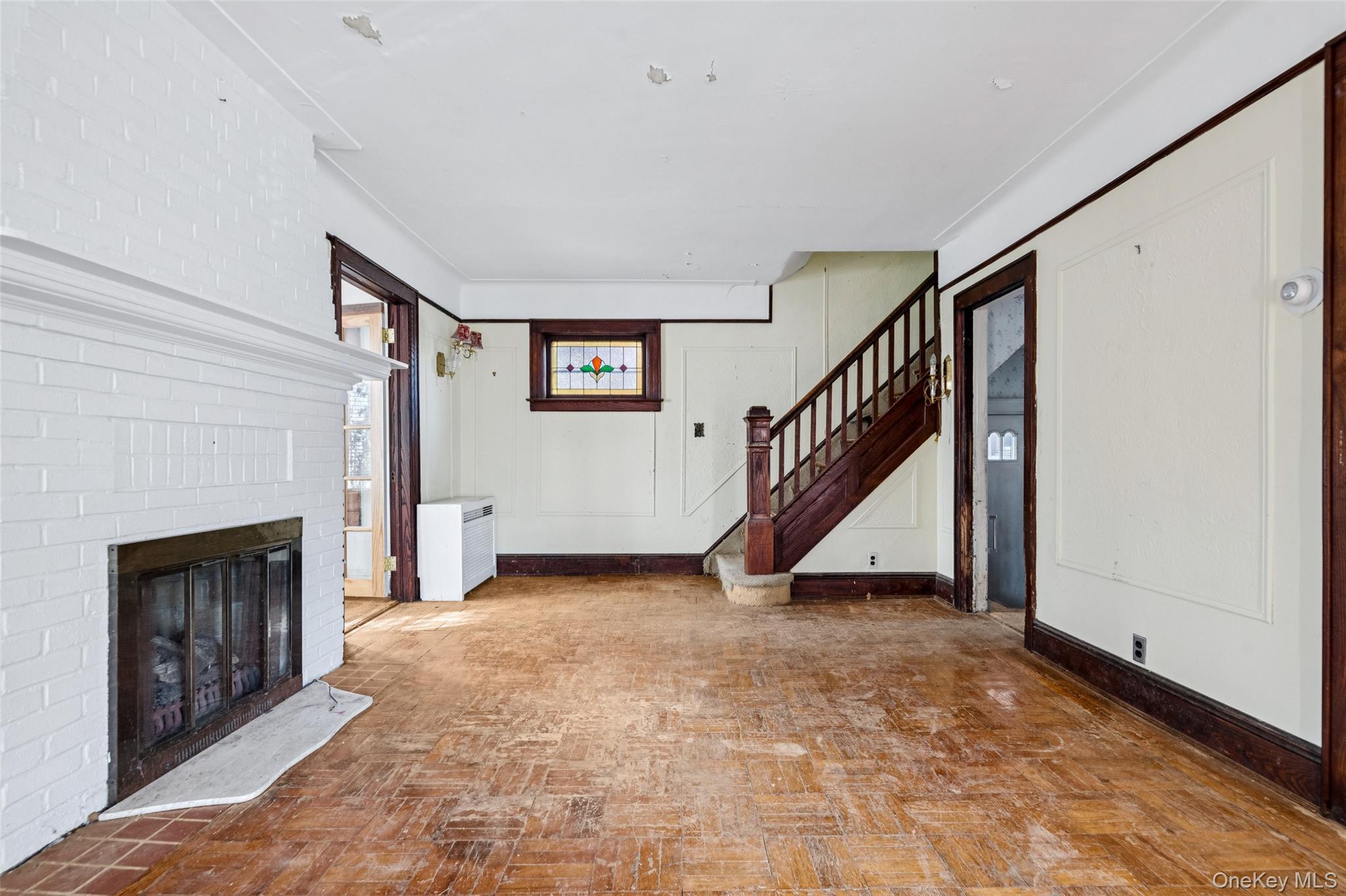 #7 photo, 4607 Concord Avenue, Great Neck , NY 11020