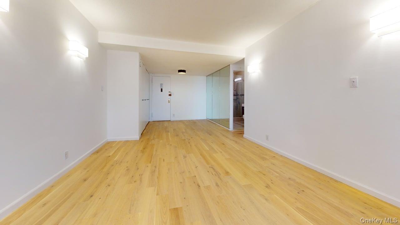 #12 photo, 118-17 Union Turnpike, Forest Hills , NY 11375