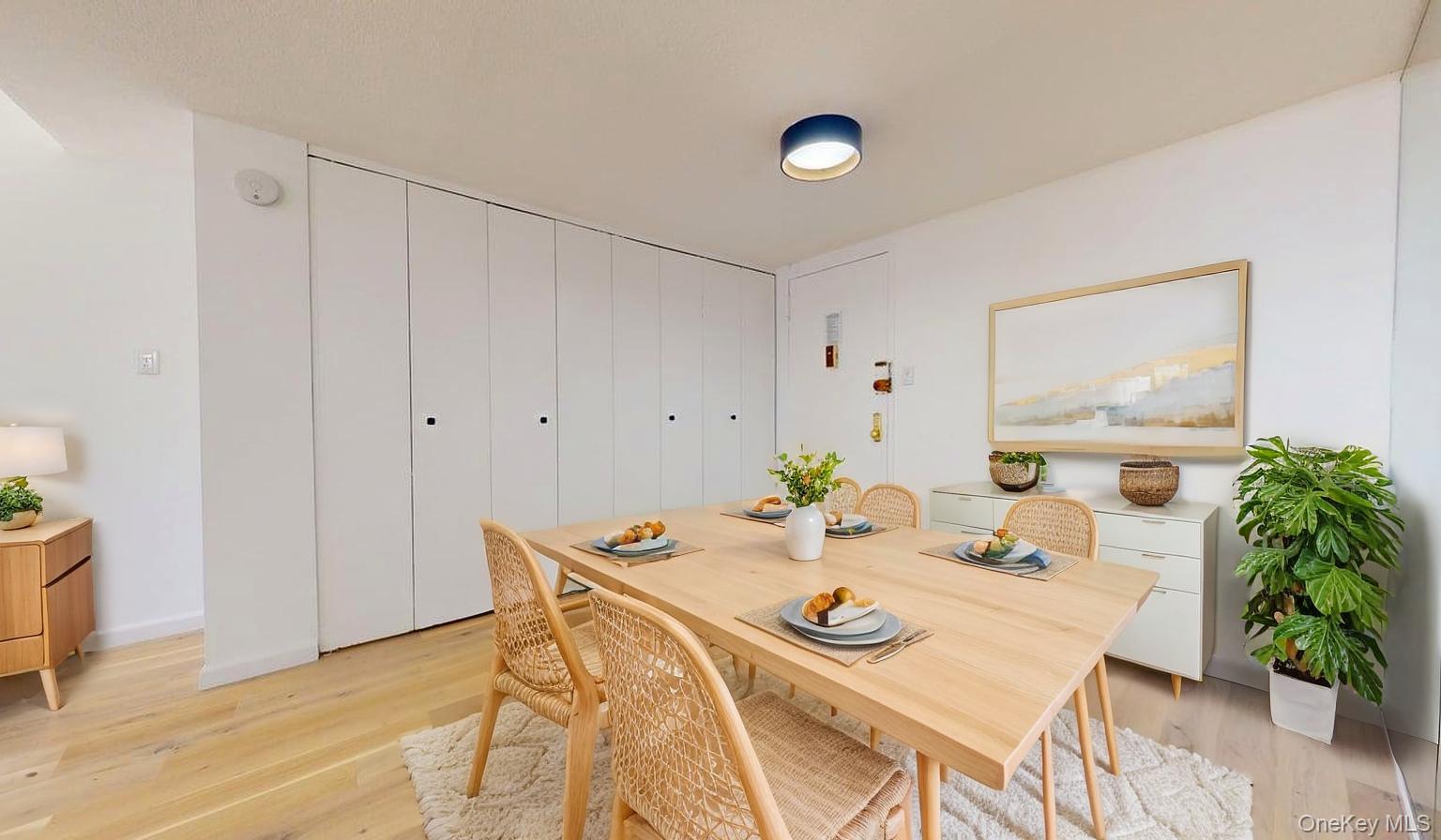 #4 photo, 118-17 Union Turnpike, Forest Hills , NY 11375