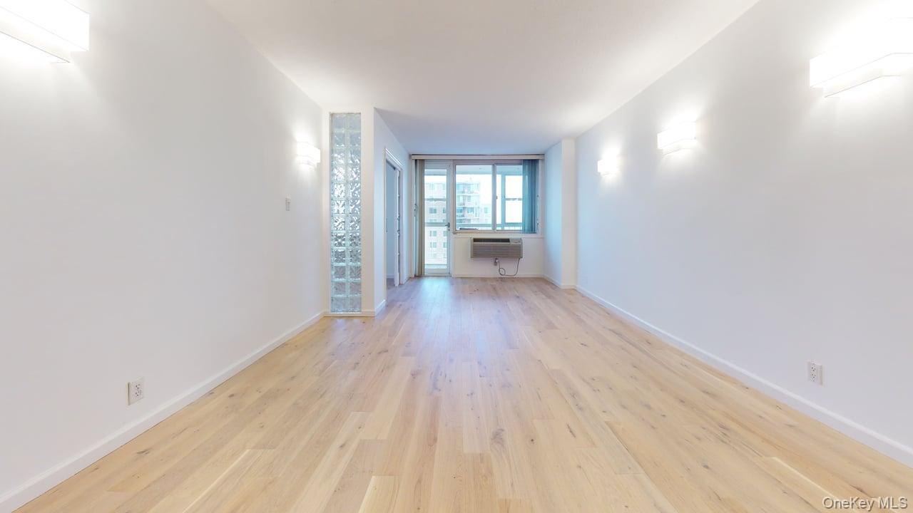 #6 photo, 118-17 Union Turnpike, Forest Hills , NY 11375