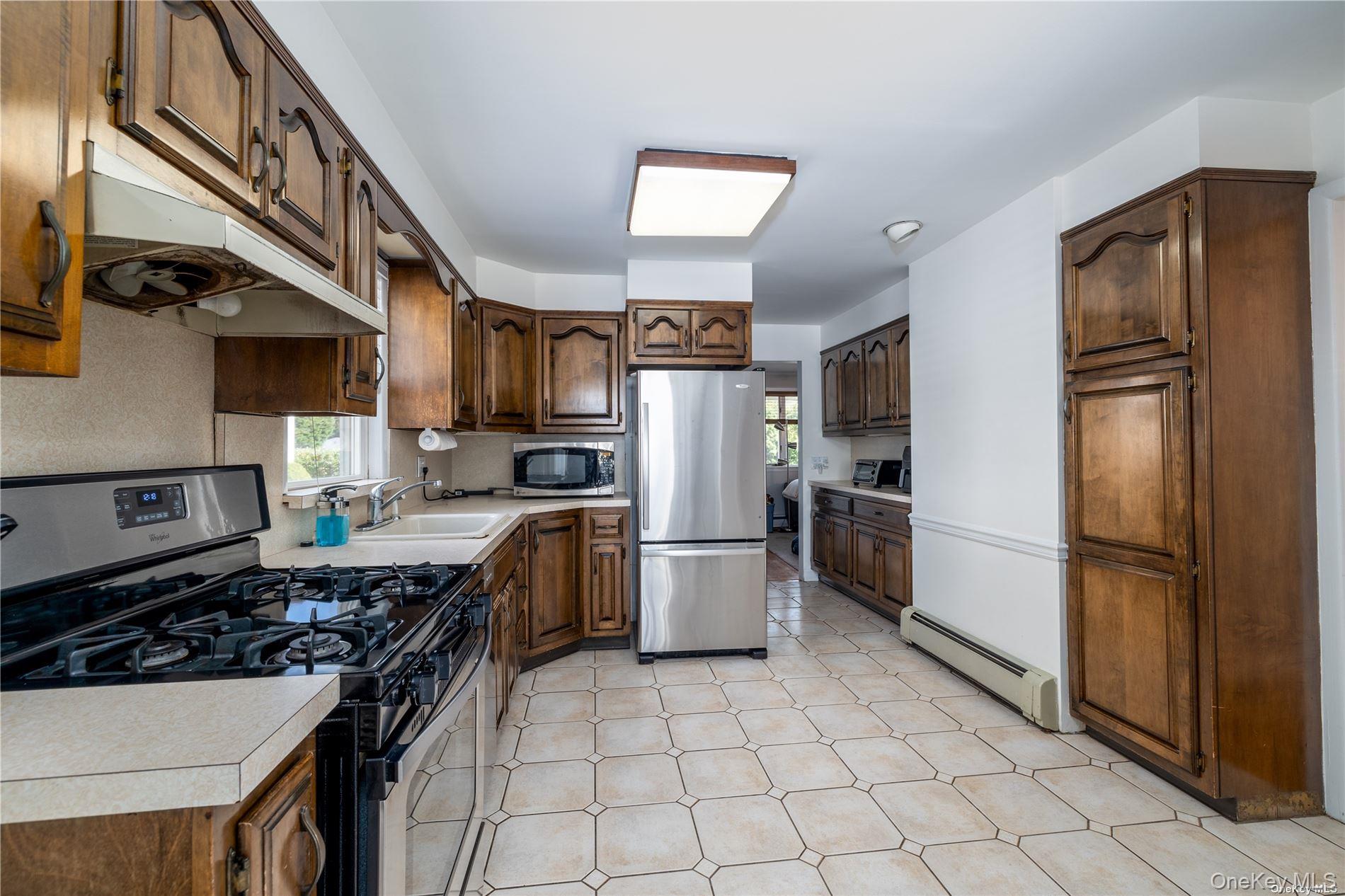 #10 photo, 138 North Forest Avenue, Rockville Centre , NY 11570