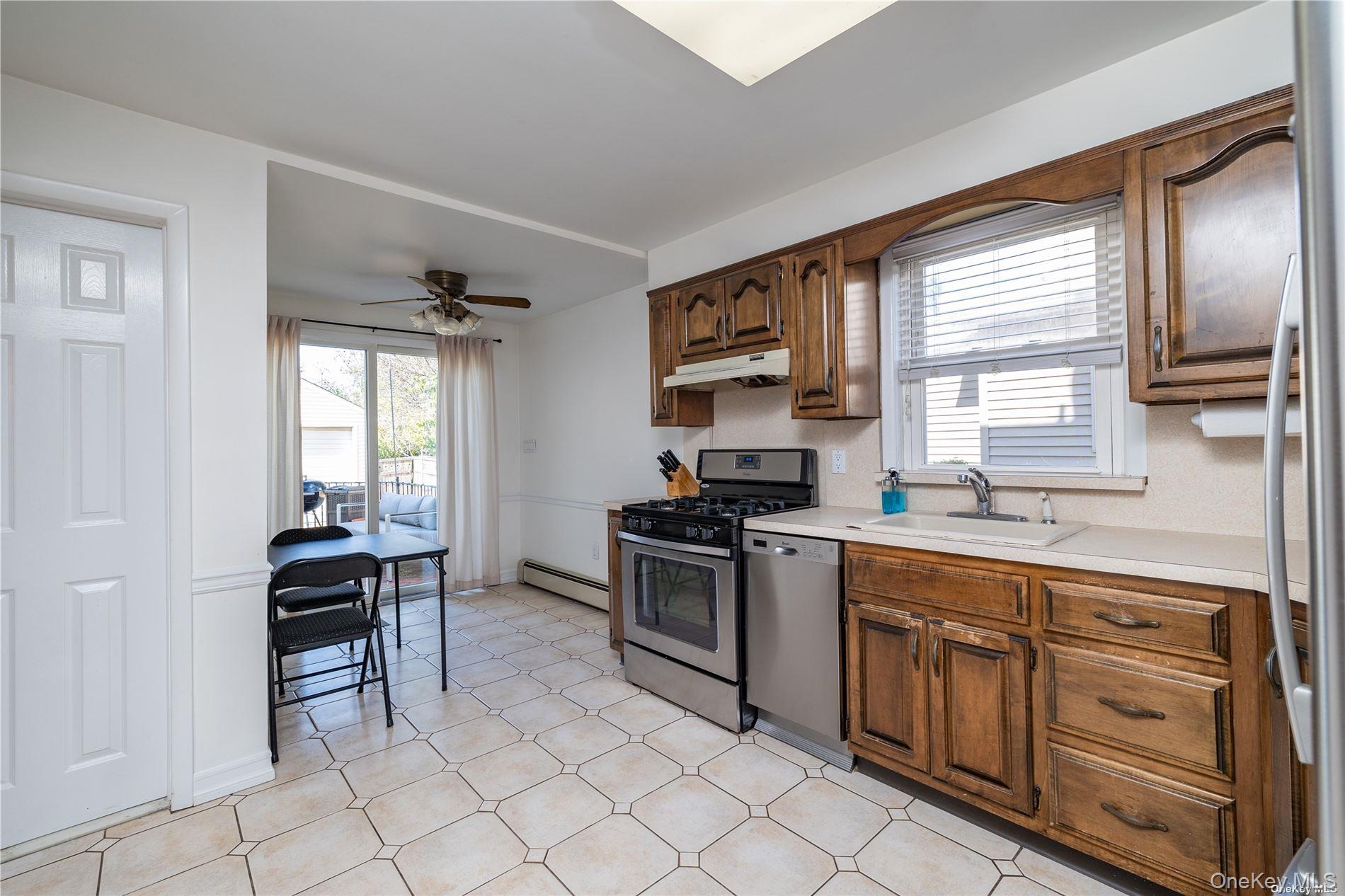 #9 photo, 138 North Forest Avenue, Rockville Centre , NY 11570