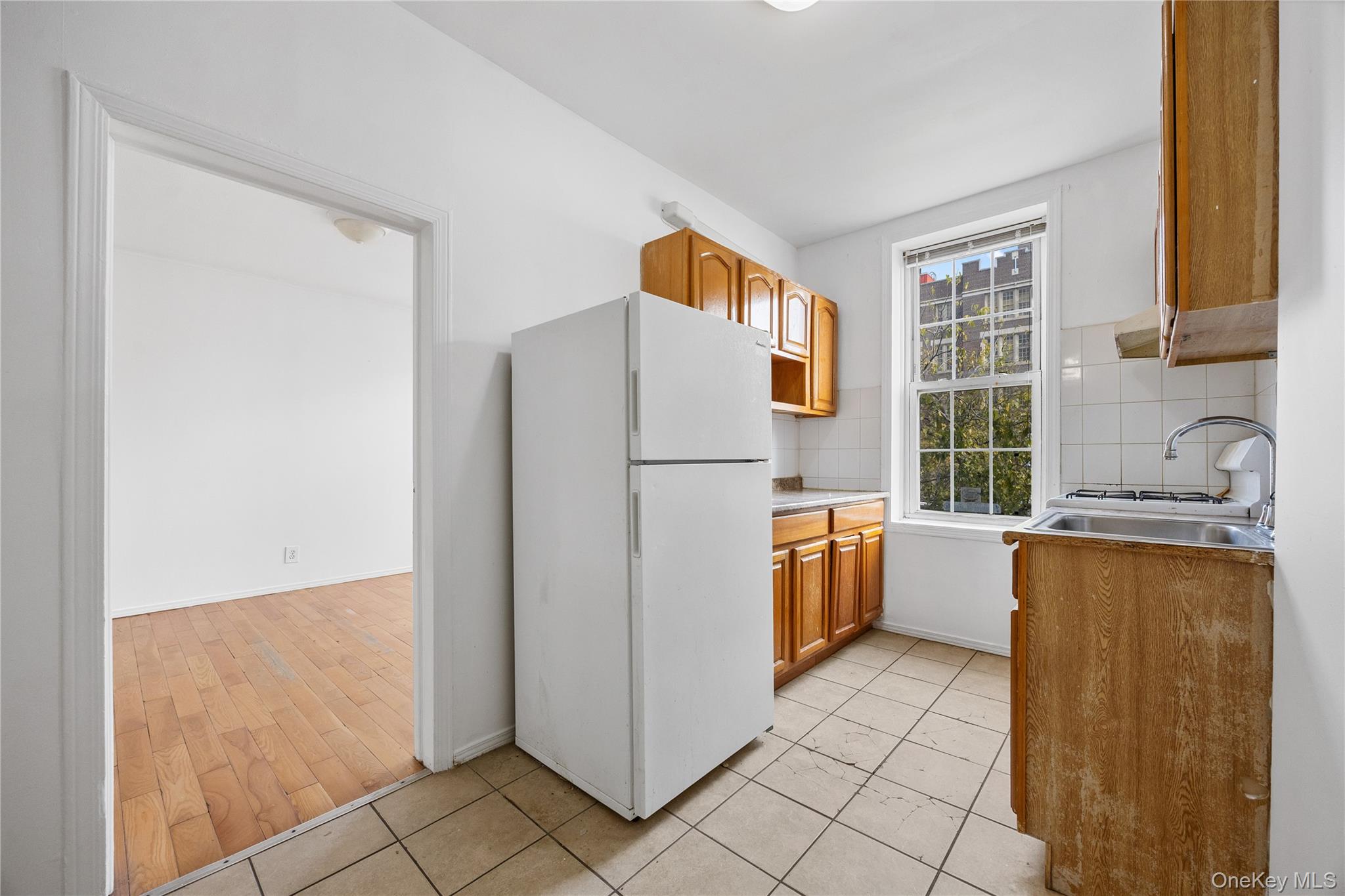 #12 photo, 71-11 68th Street, Ridgewood , NY 11385