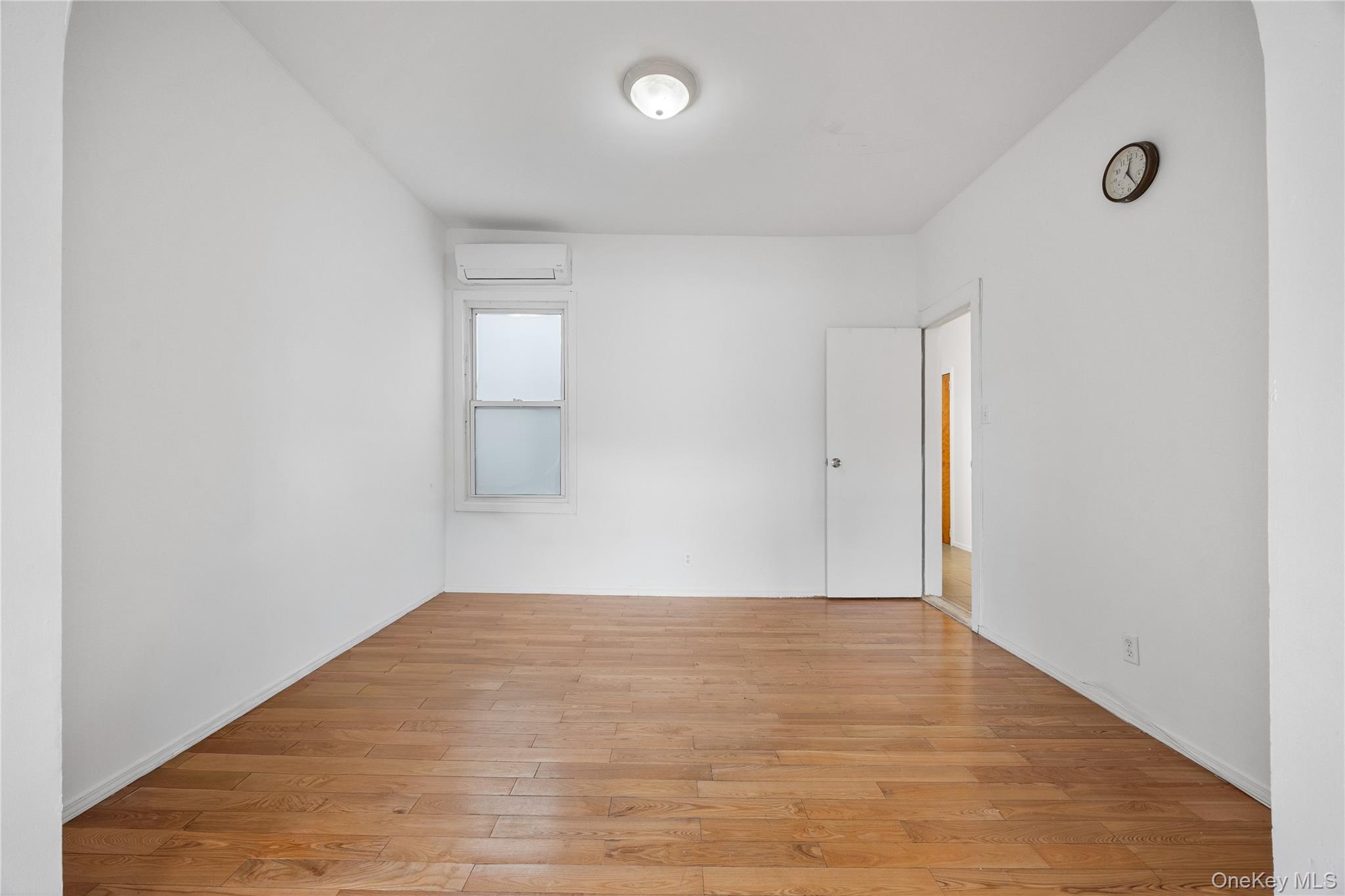 #4 photo, 71-11 68th Street, Ridgewood , NY 11385