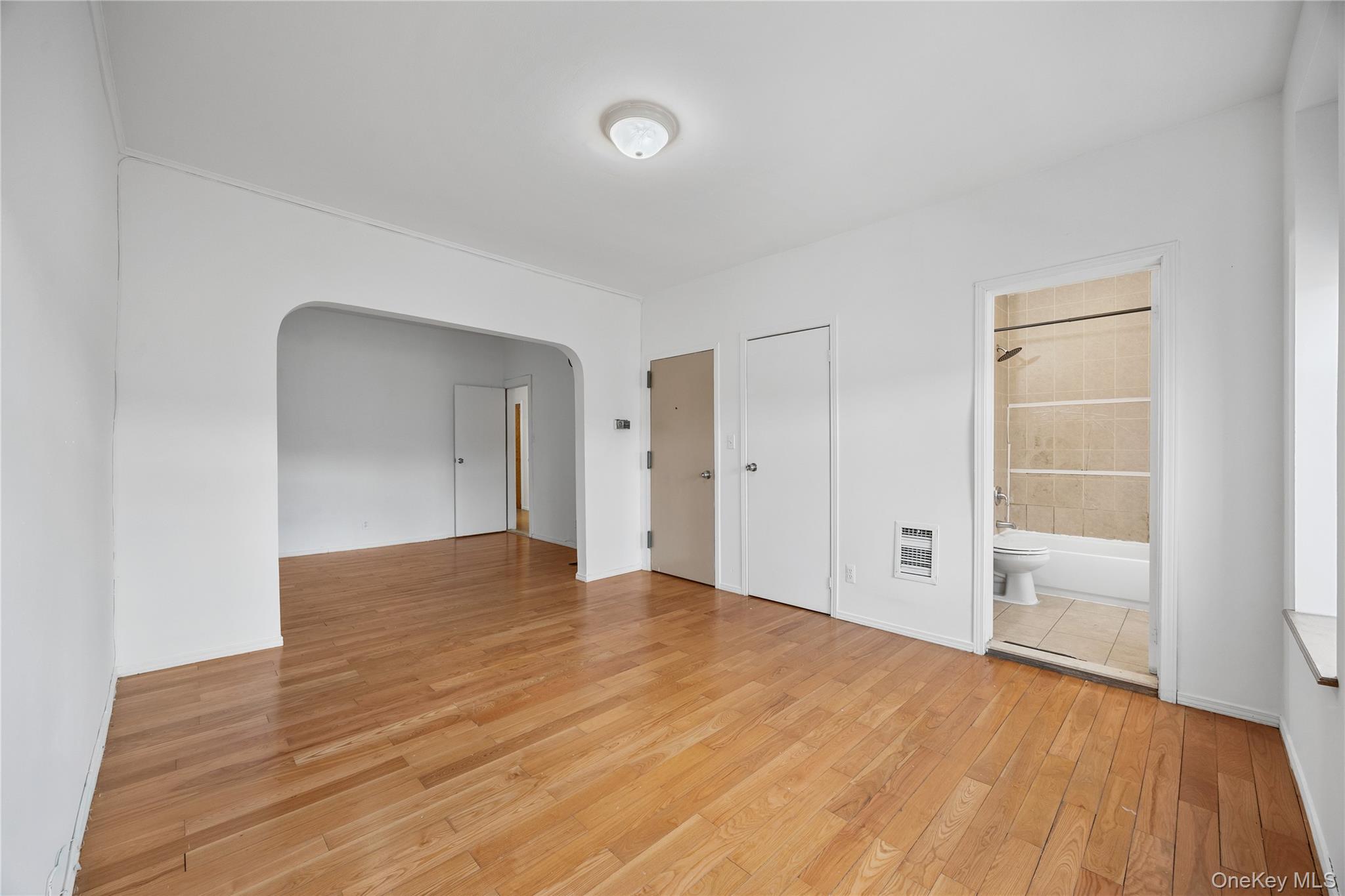 #6 photo, 71-11 68th Street, Ridgewood , NY 11385