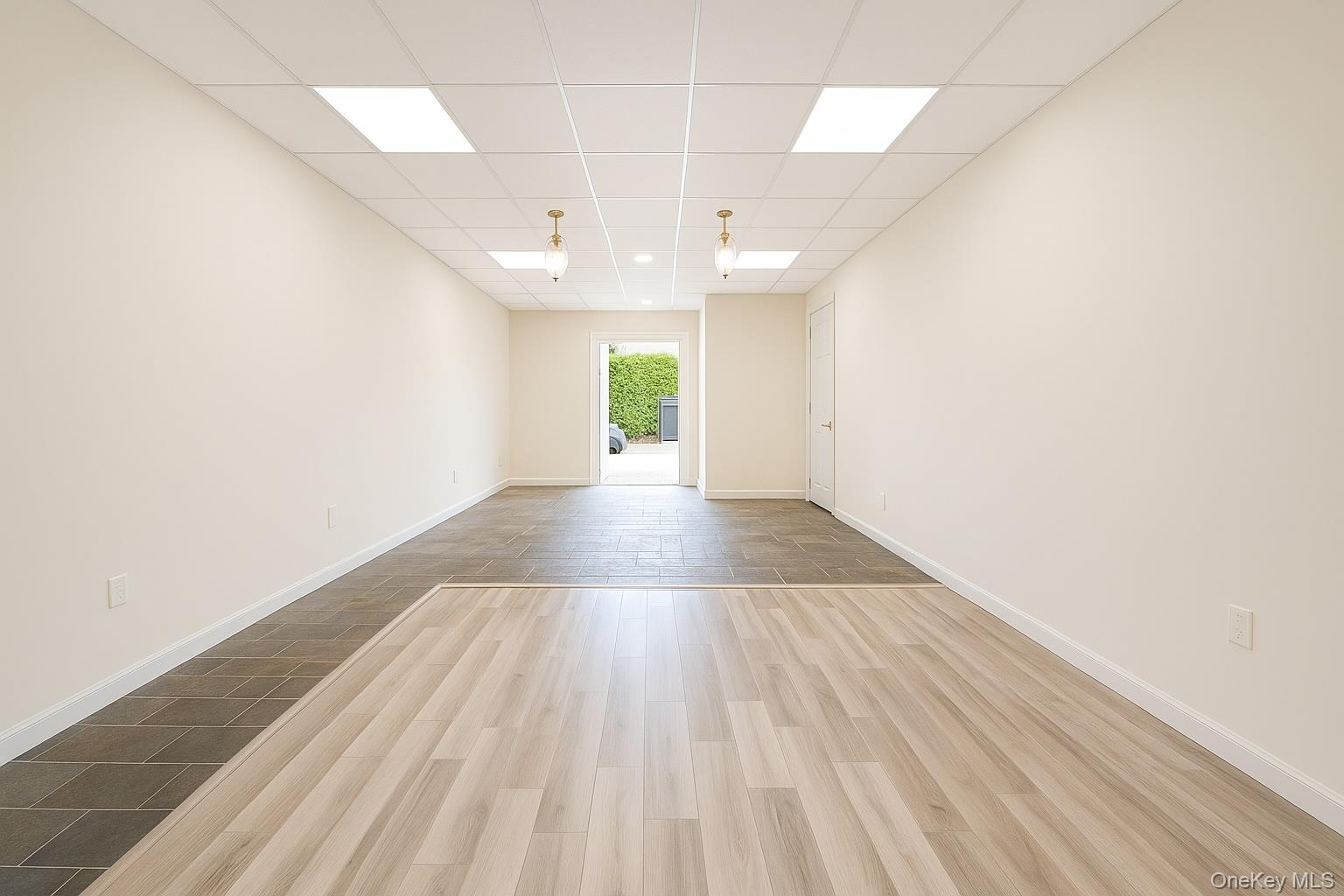 #6 photo, 322 W Montauk Highway, Lindenhurst , NY 11757